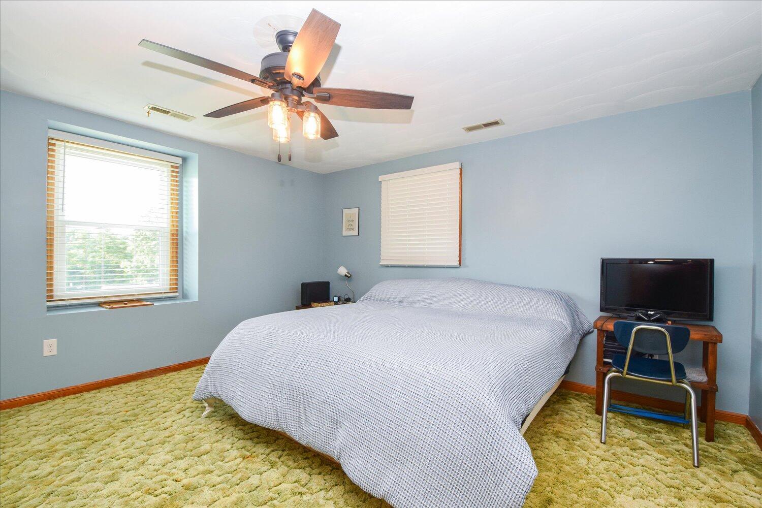 Salem, Virginia 24153, United States, 5 Bedrooms Bedrooms, ,3 BathroomsBathrooms,Residential,Active,194294