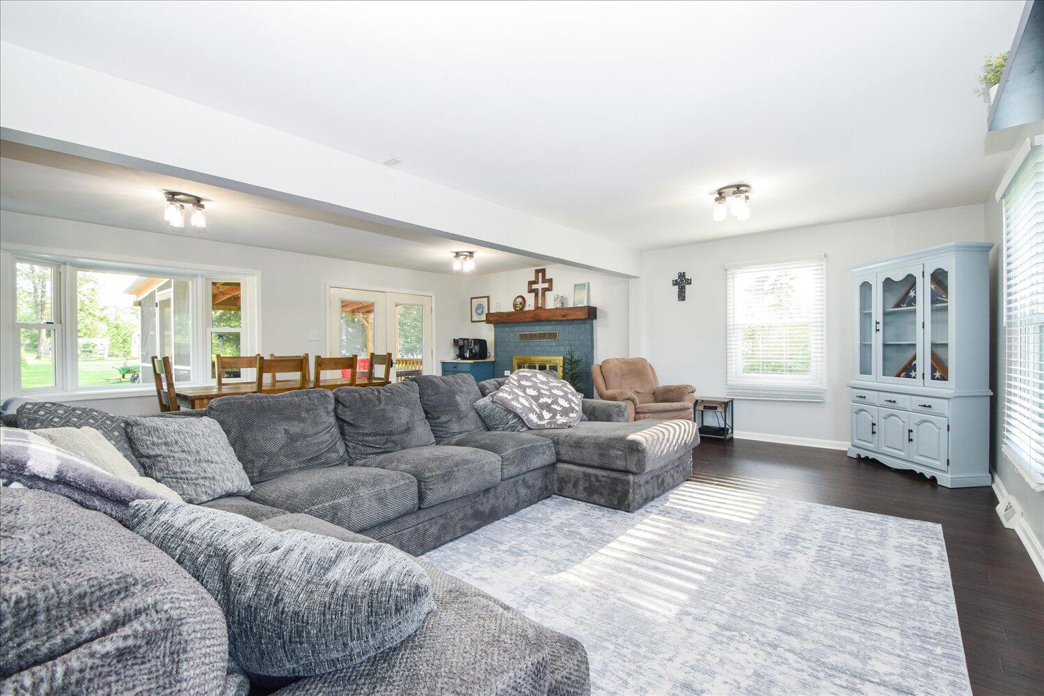 Salem, Virginia 24153, United States, 5 Bedrooms Bedrooms, ,3 BathroomsBathrooms,Residential,Active,194294