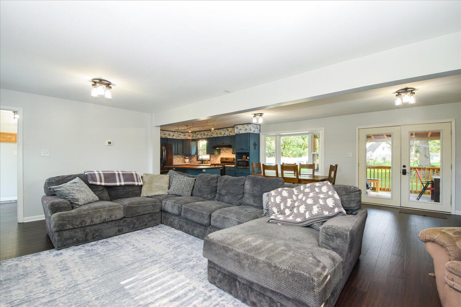 Salem, Virginia 24153, United States, 5 Bedrooms Bedrooms, ,3 BathroomsBathrooms,Residential,Active,194294