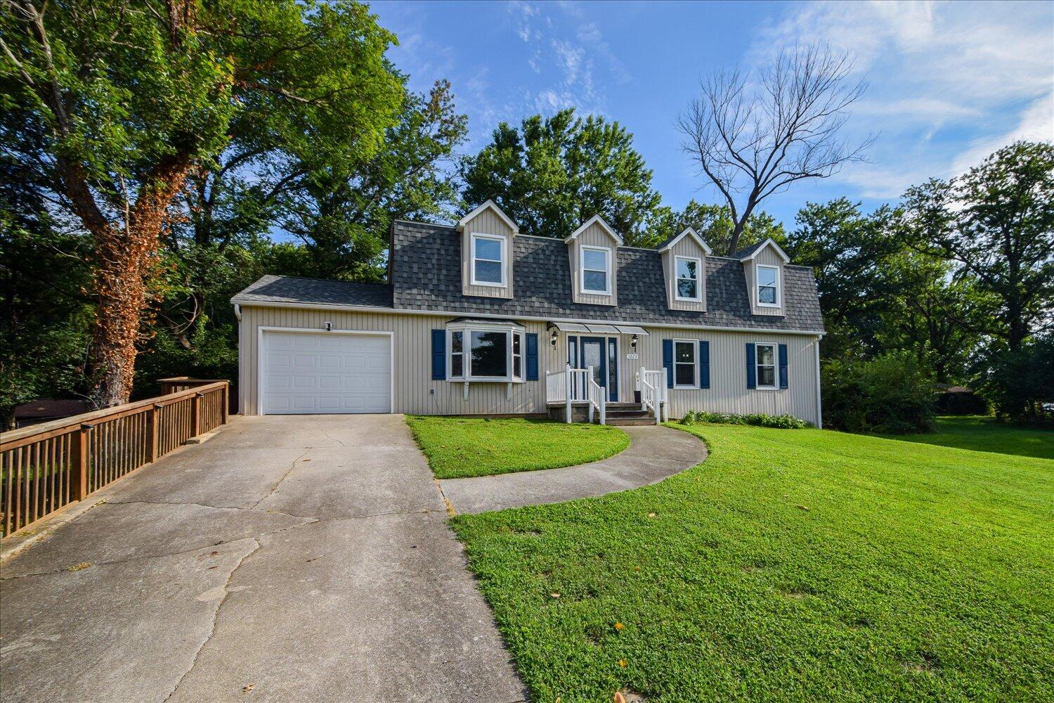 Salem, Virginia 24153, United States, 5 Bedrooms Bedrooms, ,3 BathroomsBathrooms,Residential,Active,194294