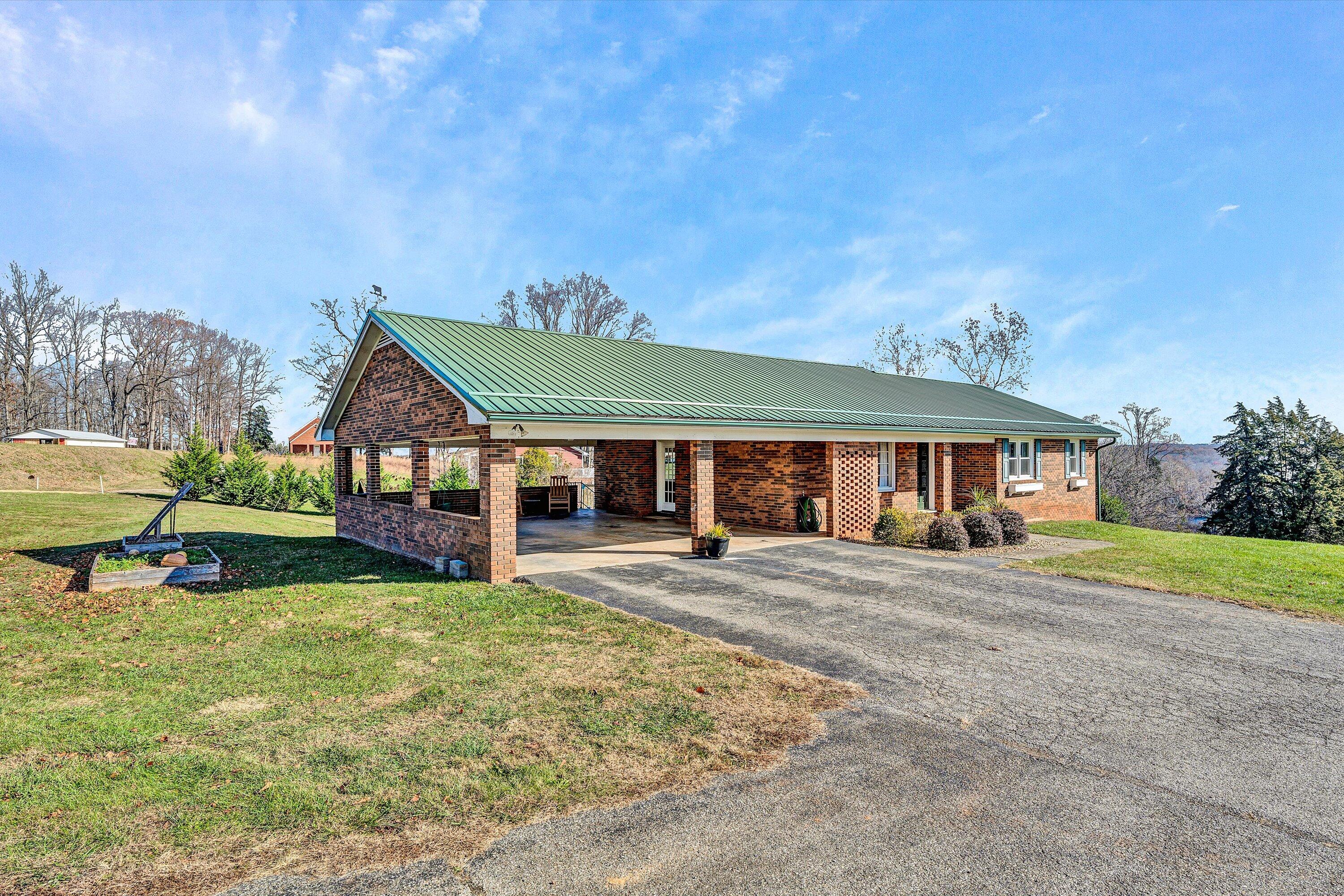 2318 Brooks Mill Rd, Glade Hill, Virginia image 4