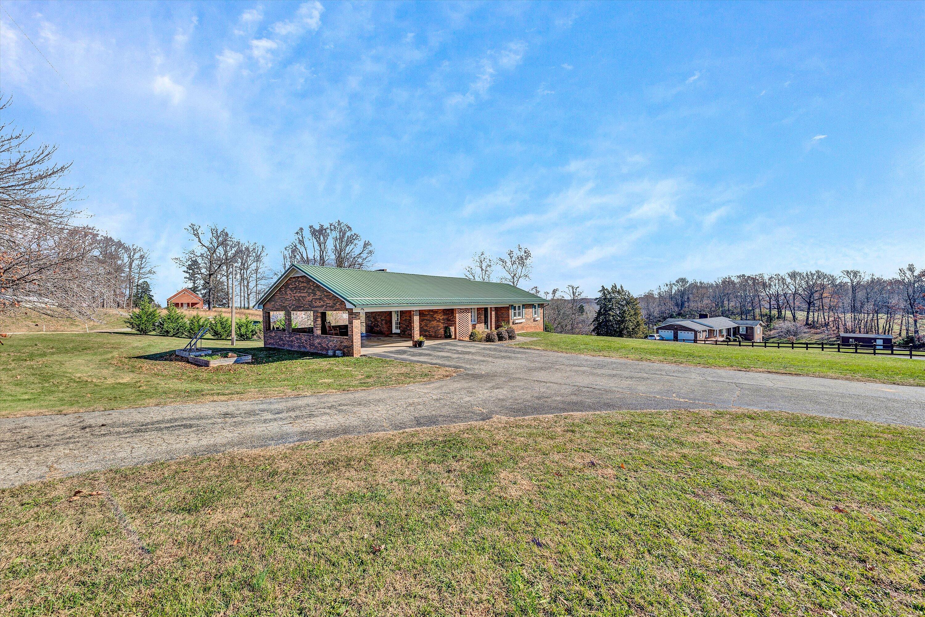 2318 Brooks Mill Rd, Glade Hill, Virginia image 2