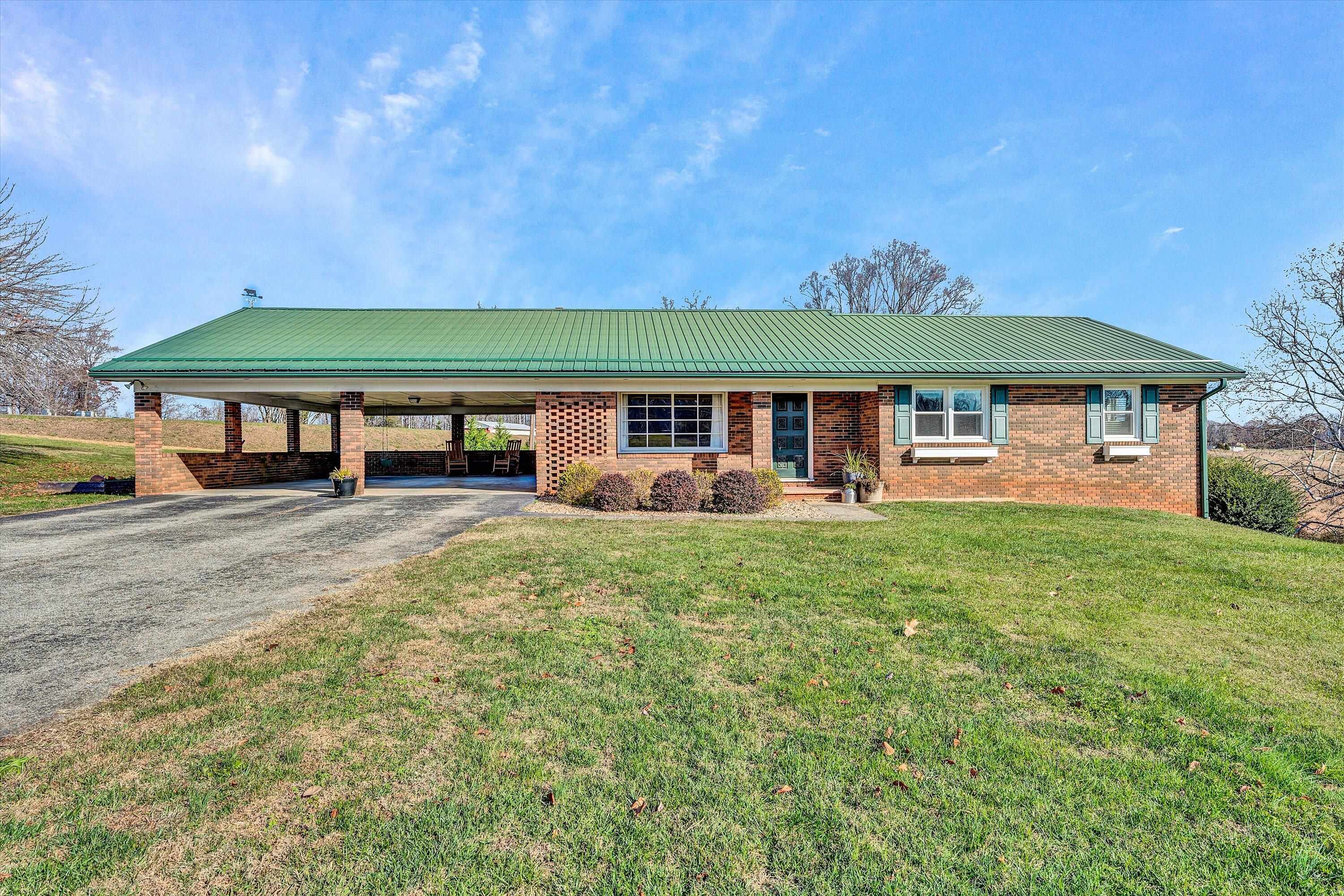 2318 Brooks Mill Rd, Glade Hill, Virginia image 3