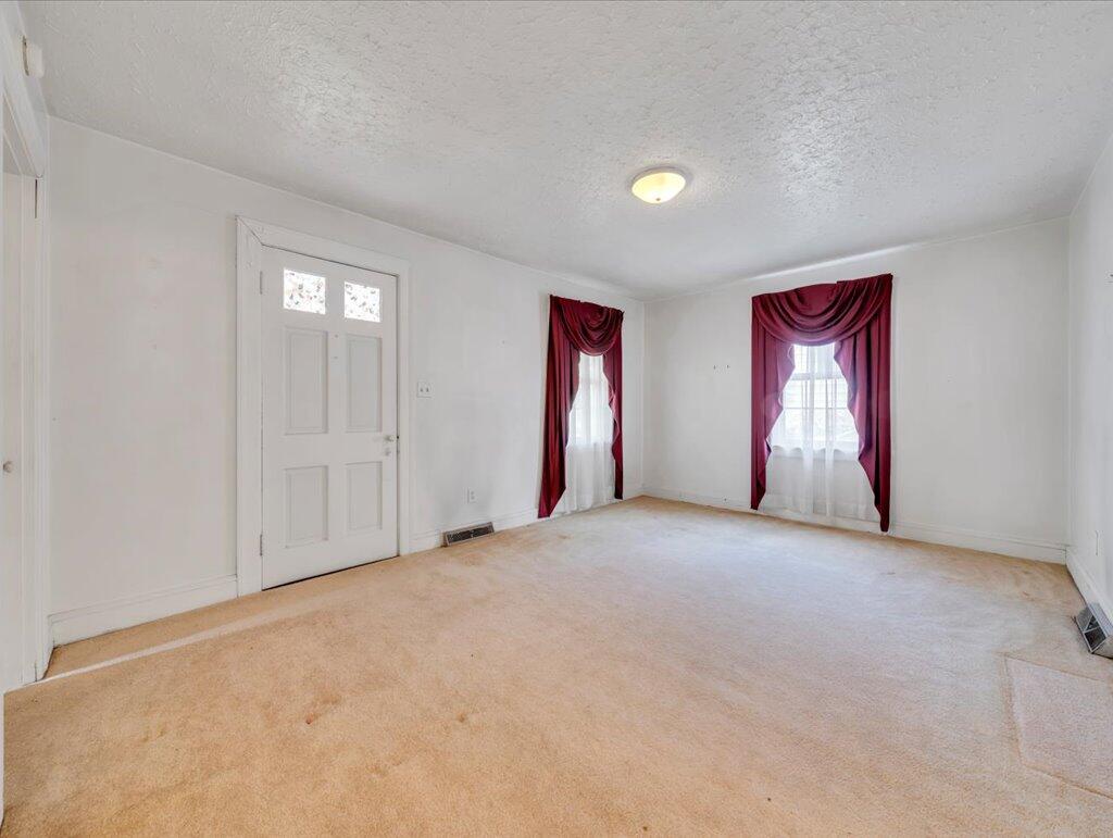 110 Lafayette Ave, Martinsville, Virginia image 5