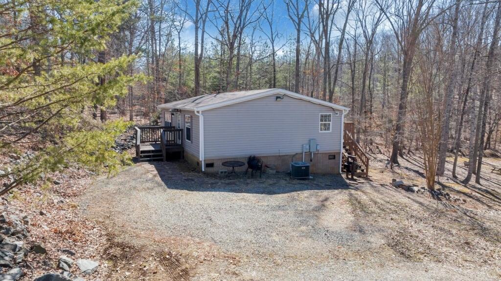 407 Spinnaker Way, Moneta, Virginia image 28