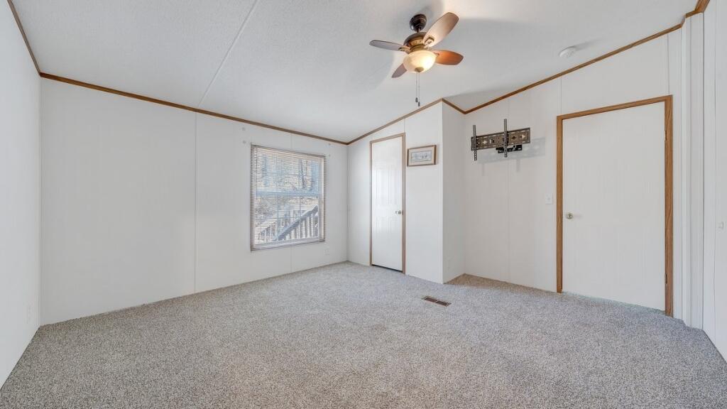 407 Spinnaker Way, Moneta, Virginia image 14