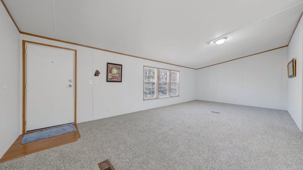 407 Spinnaker Way, Moneta, Virginia image 3