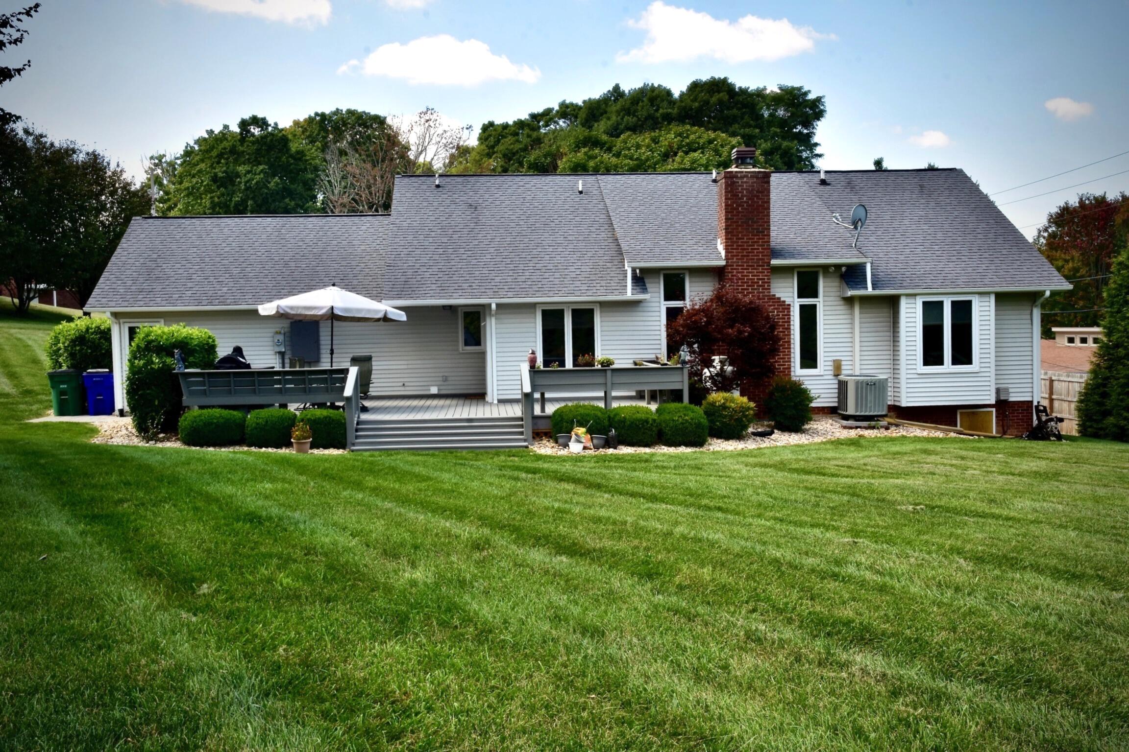 2395 Giles Dr, Christiansburg, Ohio image 5