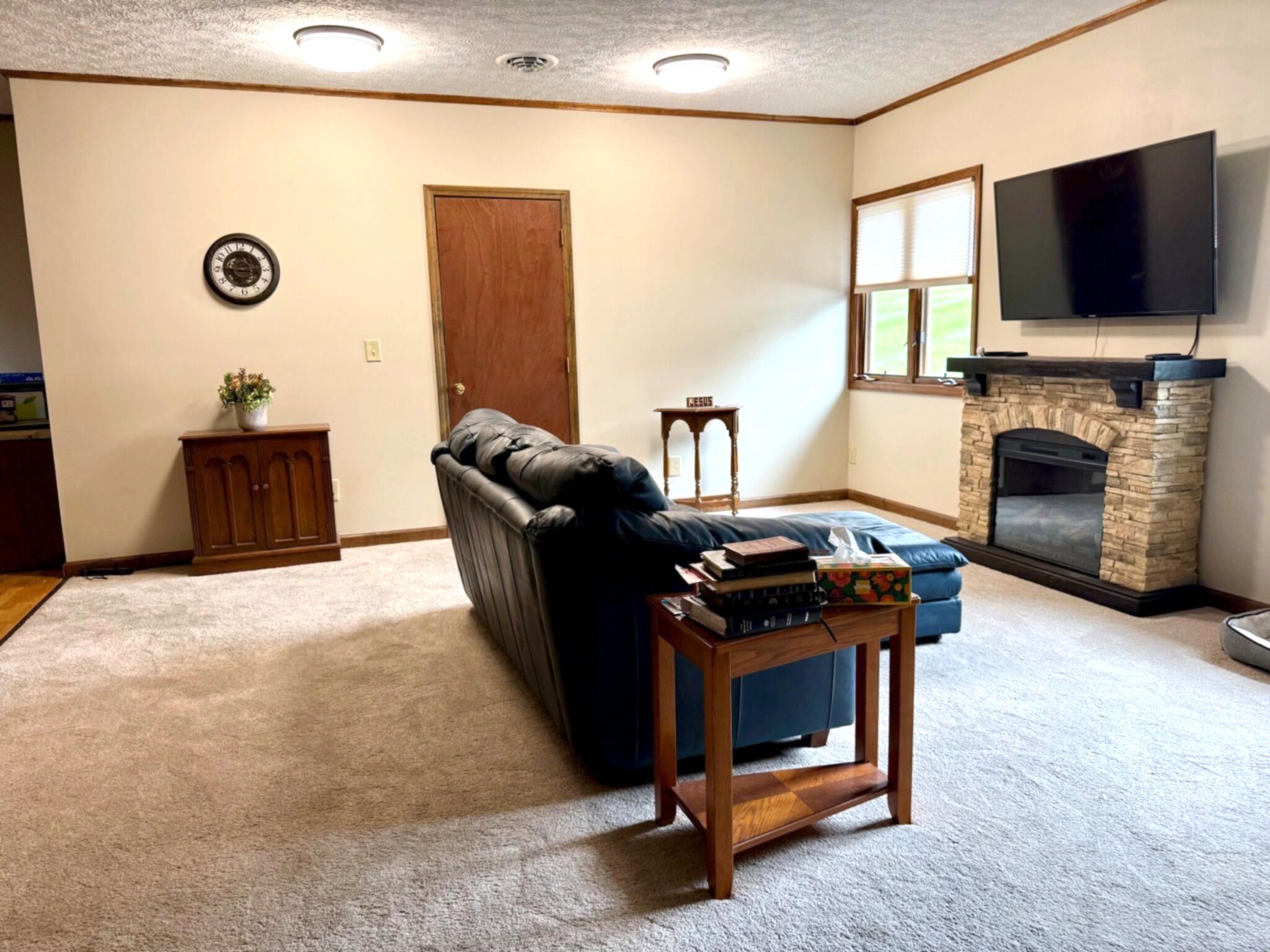 2395 Giles Dr, Christiansburg, Ohio image 14