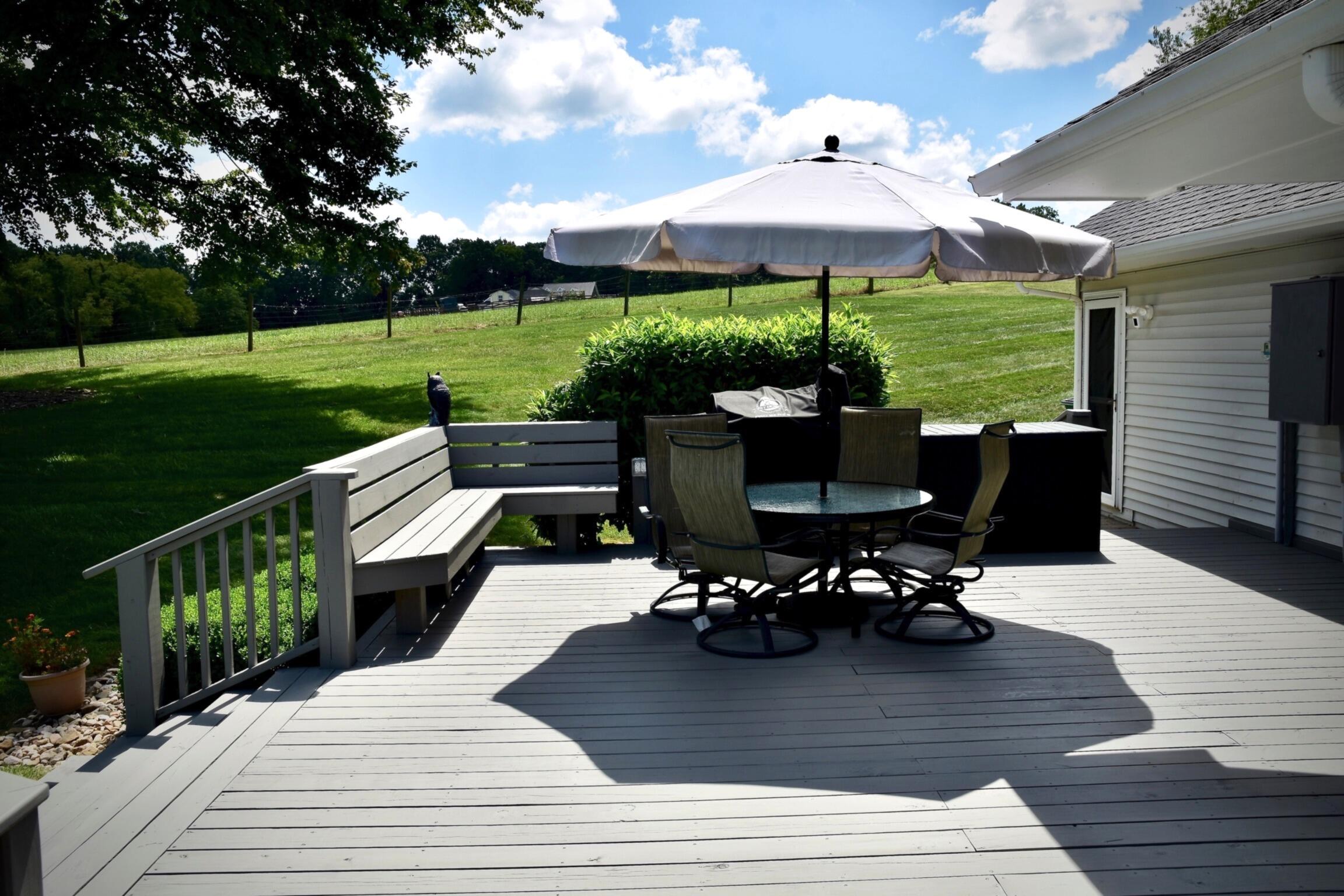 2395 Giles Dr, Christiansburg, Ohio image 7