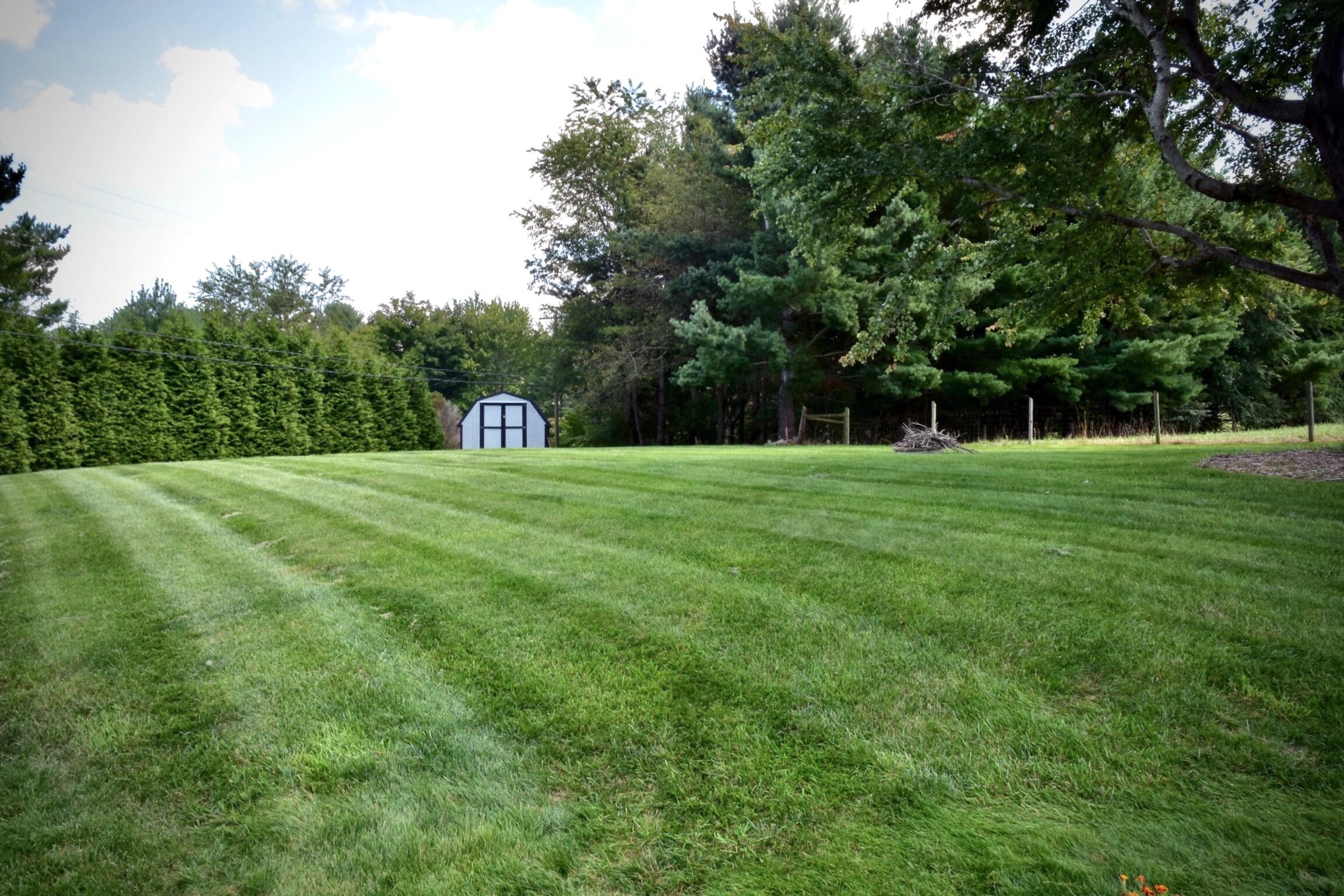 2395 Giles Dr, Christiansburg, Ohio image 9
