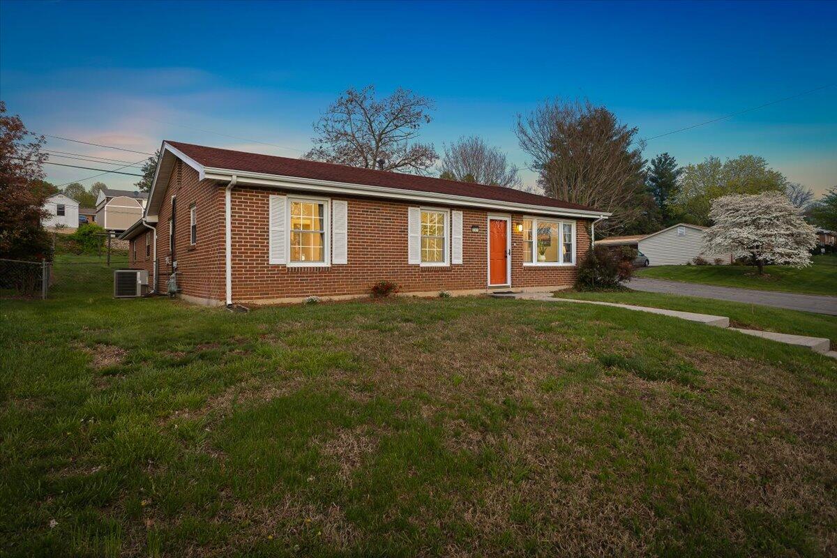 5501 Daytona Rd, Roanoke, Virginia image 2