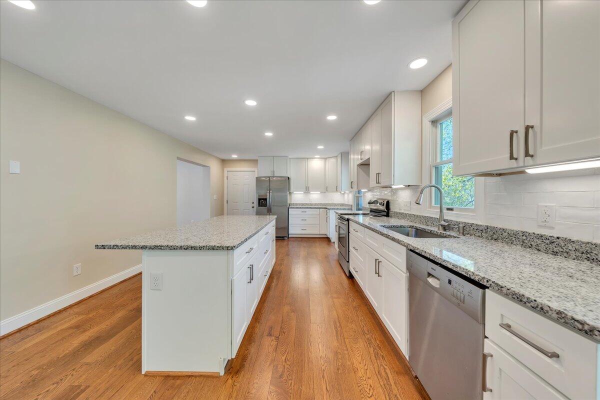 188 Buck Run Dr, Moneta, Virginia image 12