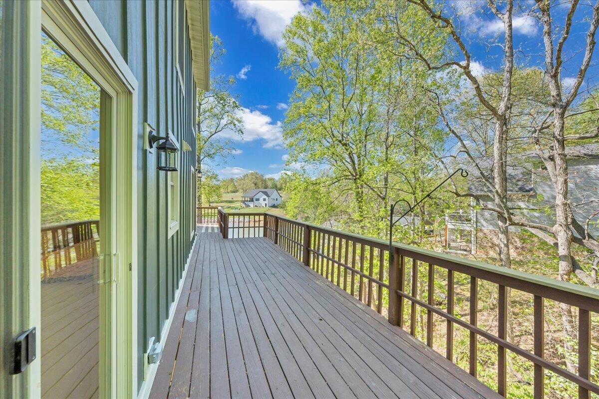 188 Buck Run Dr, Moneta, Virginia image 39