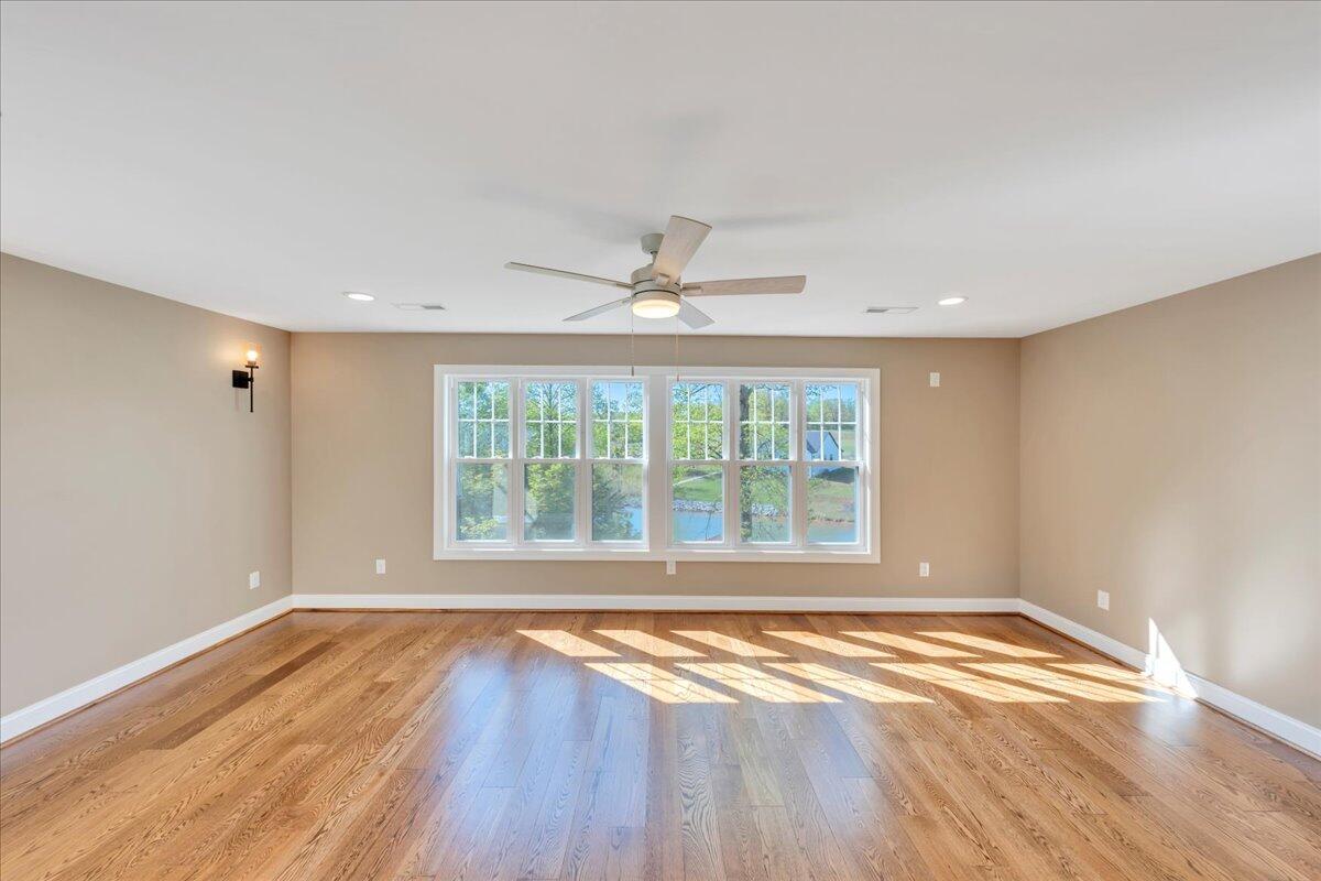 188 Buck Run Dr, Moneta, Virginia image 17