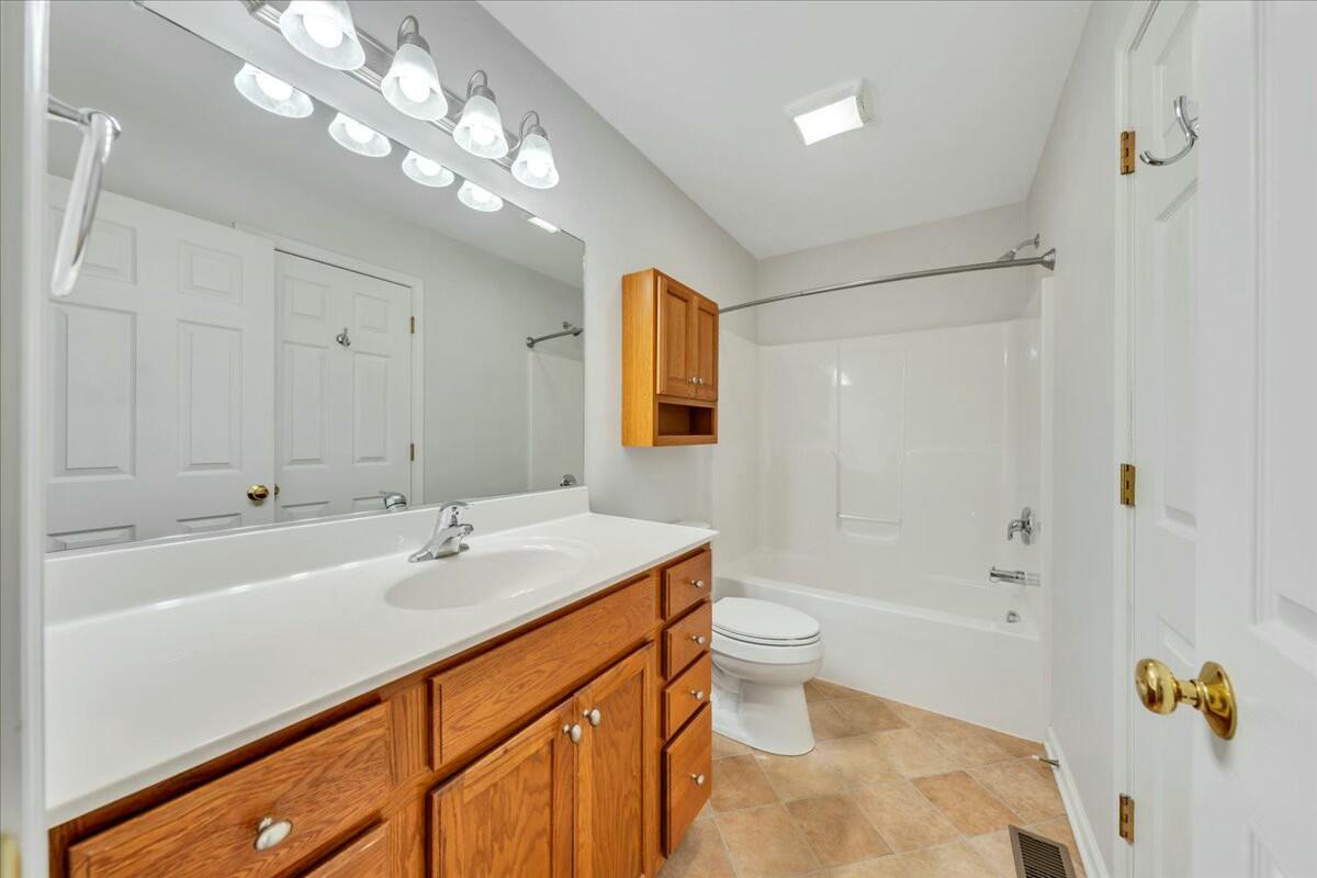 223 Ross St, Salem, Virginia image 16