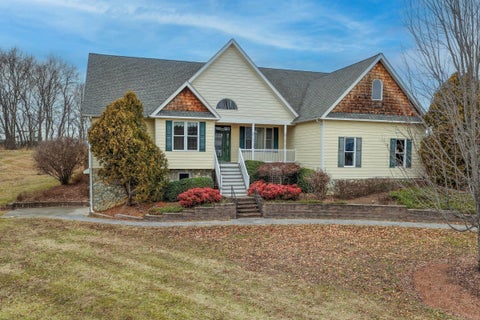 Homes For Sale - 120 Spring Ridge Ln<br/> Fairfield, VA 24435