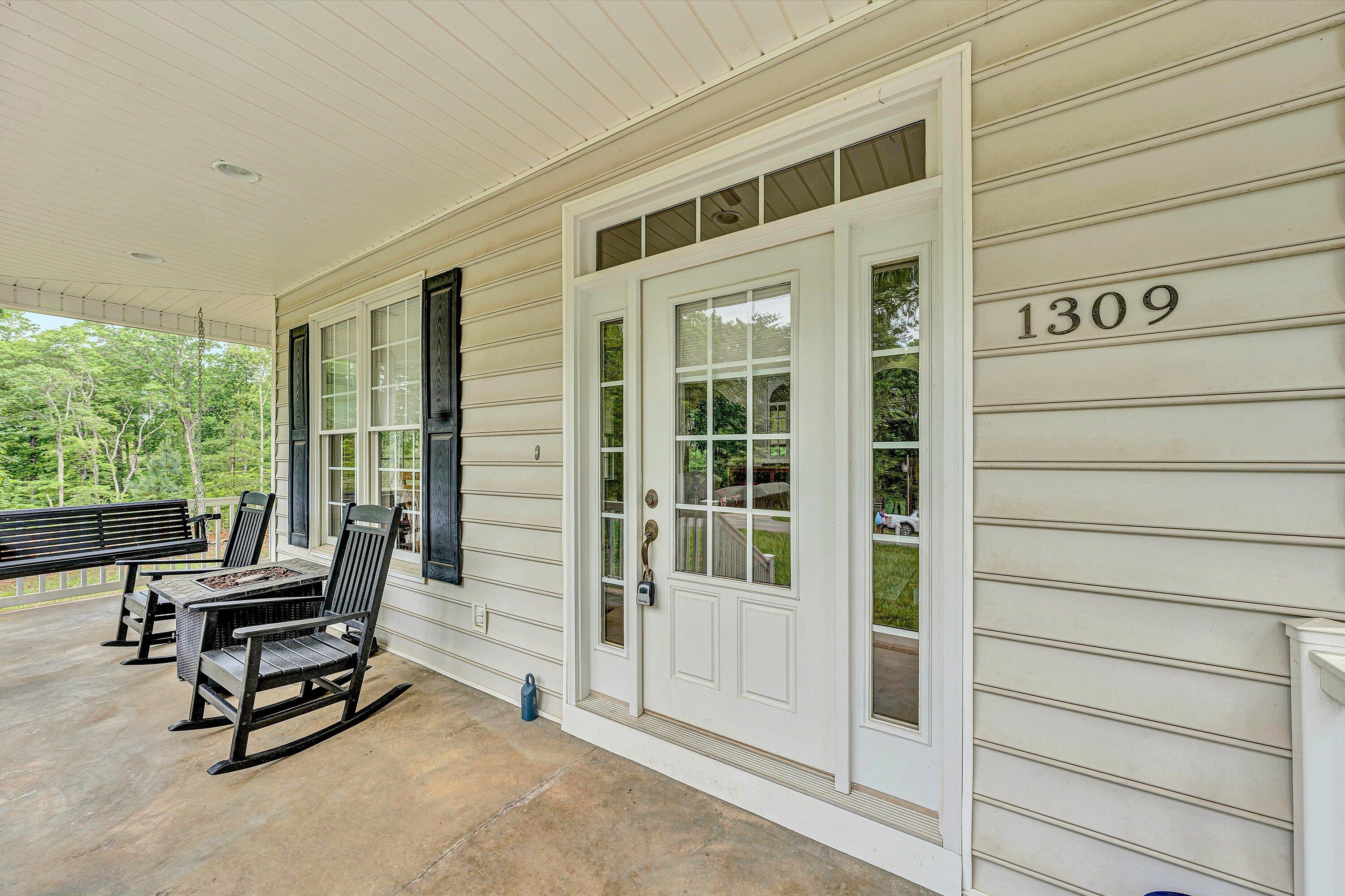 1309 W West Pine Ridge Rd, Huddleston, Virginia image 29