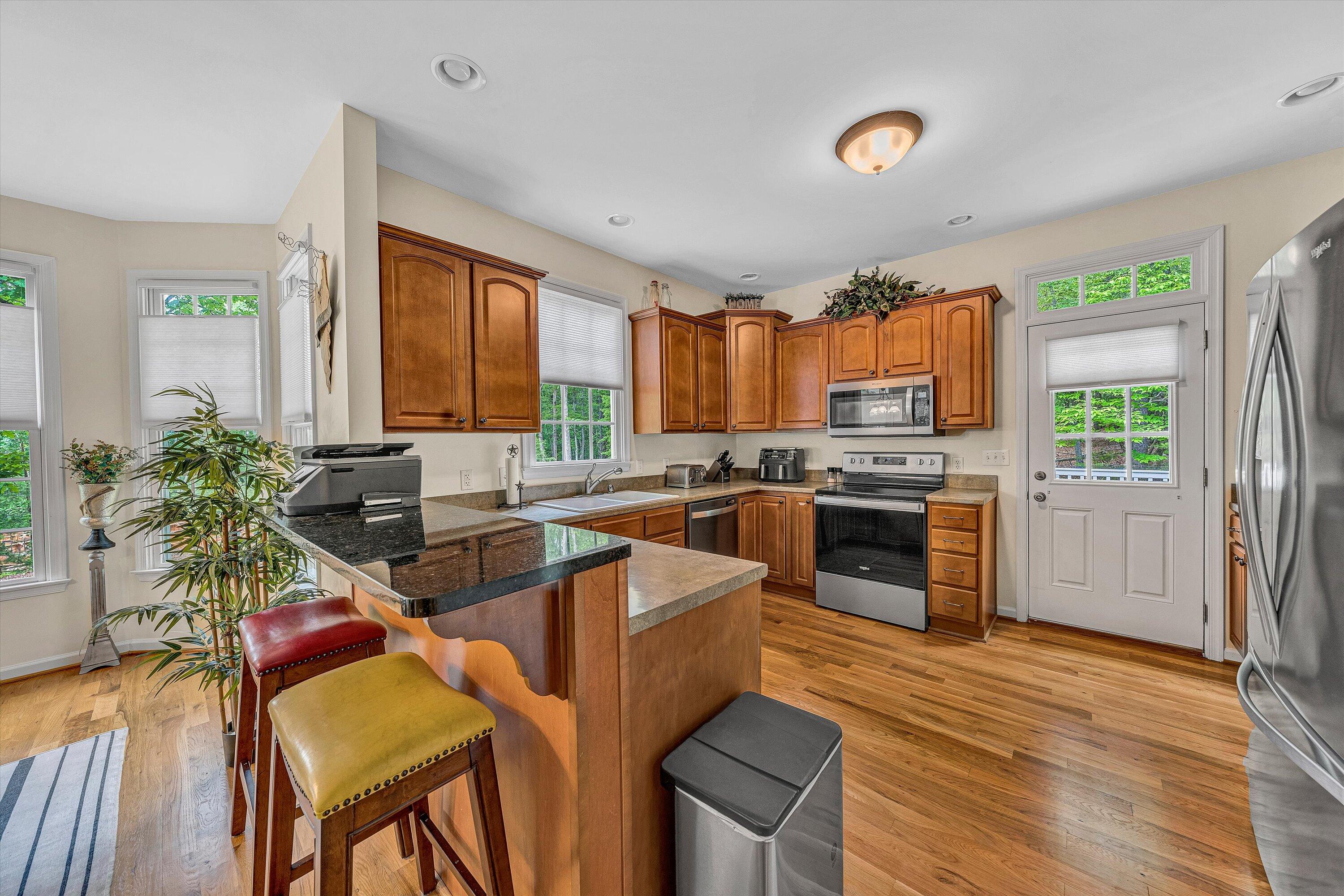 1309 W West Pine Ridge Rd, Huddleston, Virginia image 10