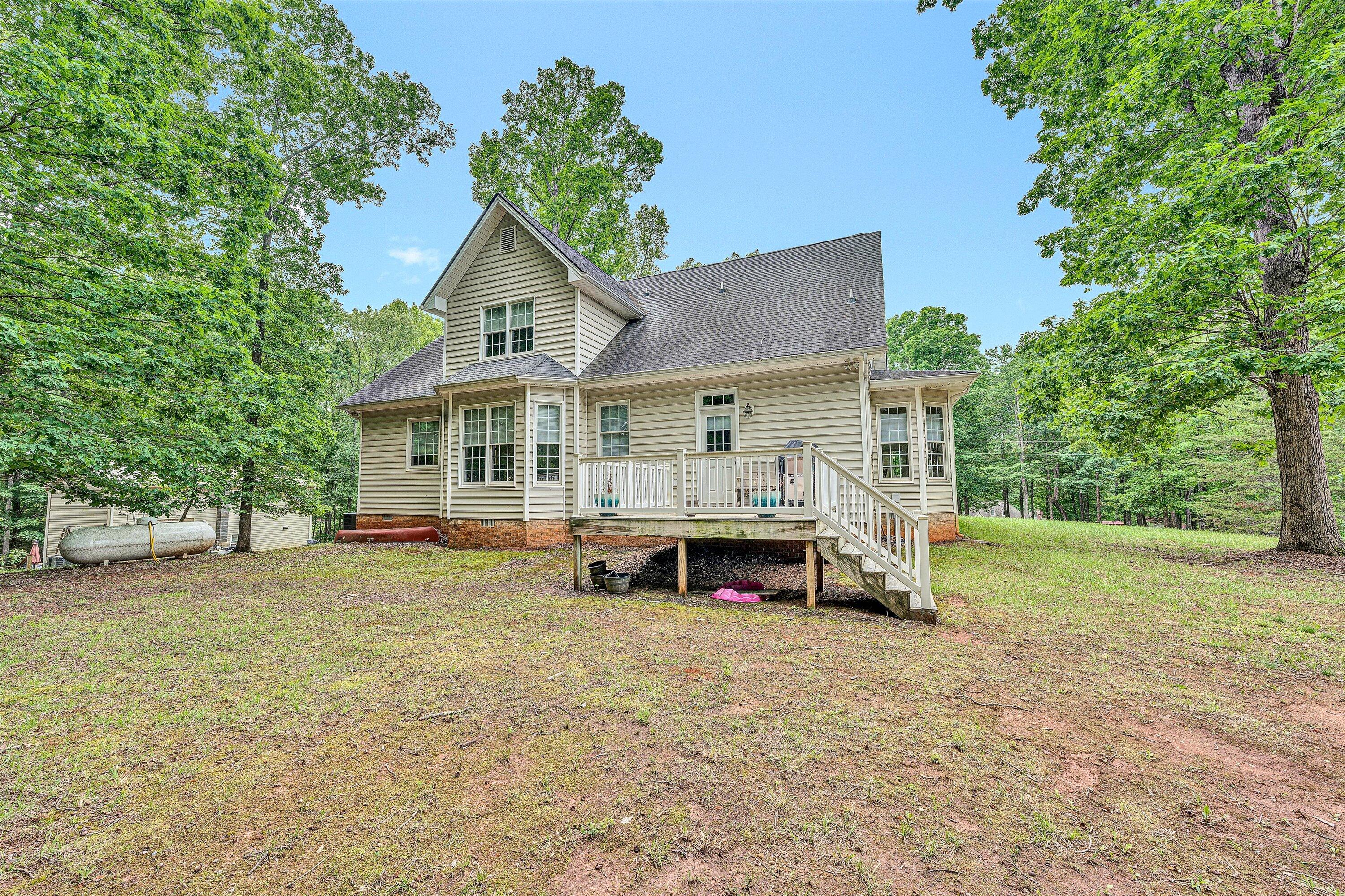 1309 W West Pine Ridge Rd, Huddleston, Virginia image 2