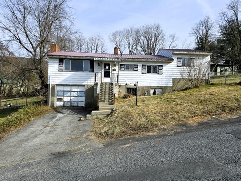 Homes For Sale - 723 N Greenbrier Ave<br/> Covington City County, Covington, VA 24426