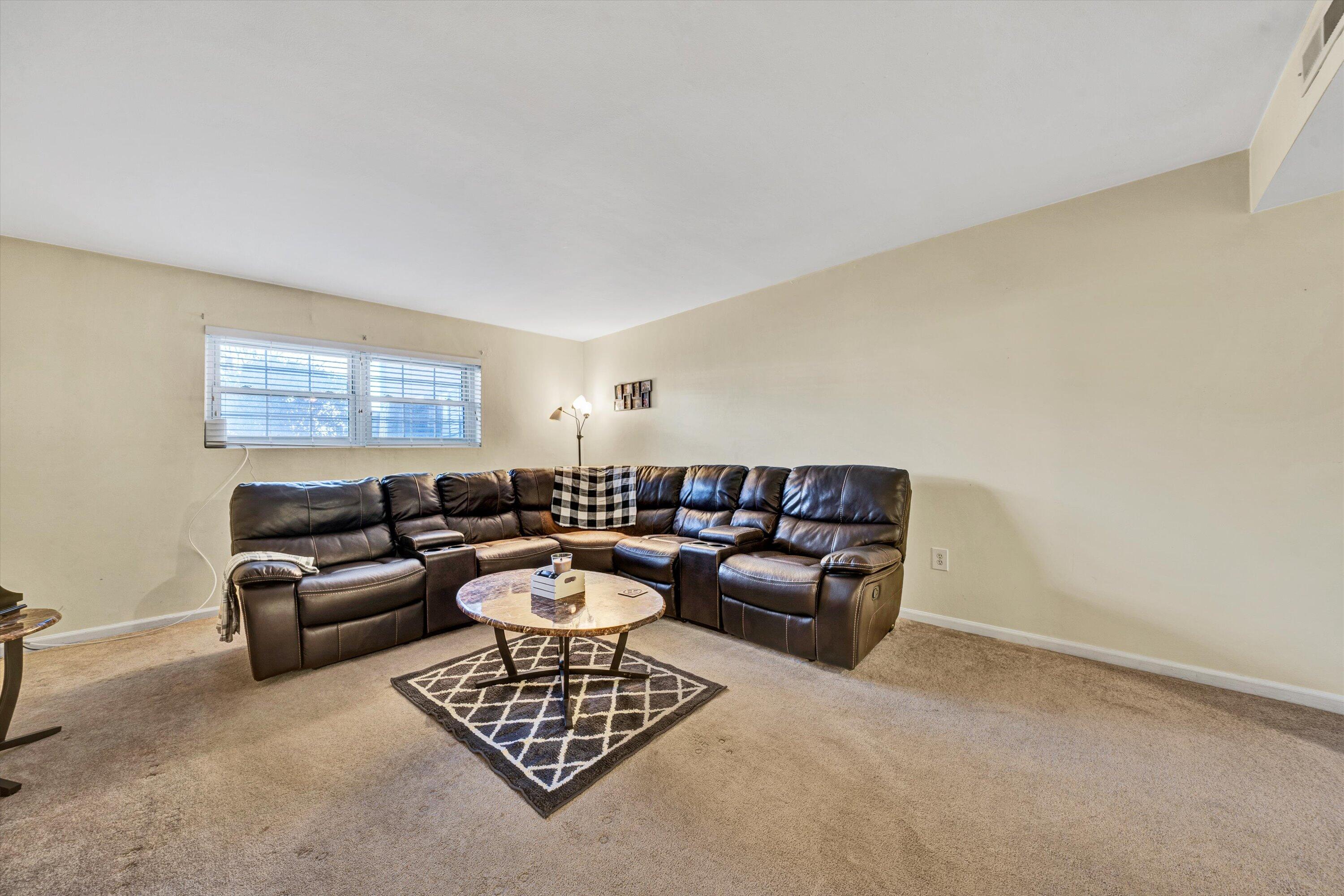 3531 Peters Creek Rd #302, Roanoke, Virginia image 3