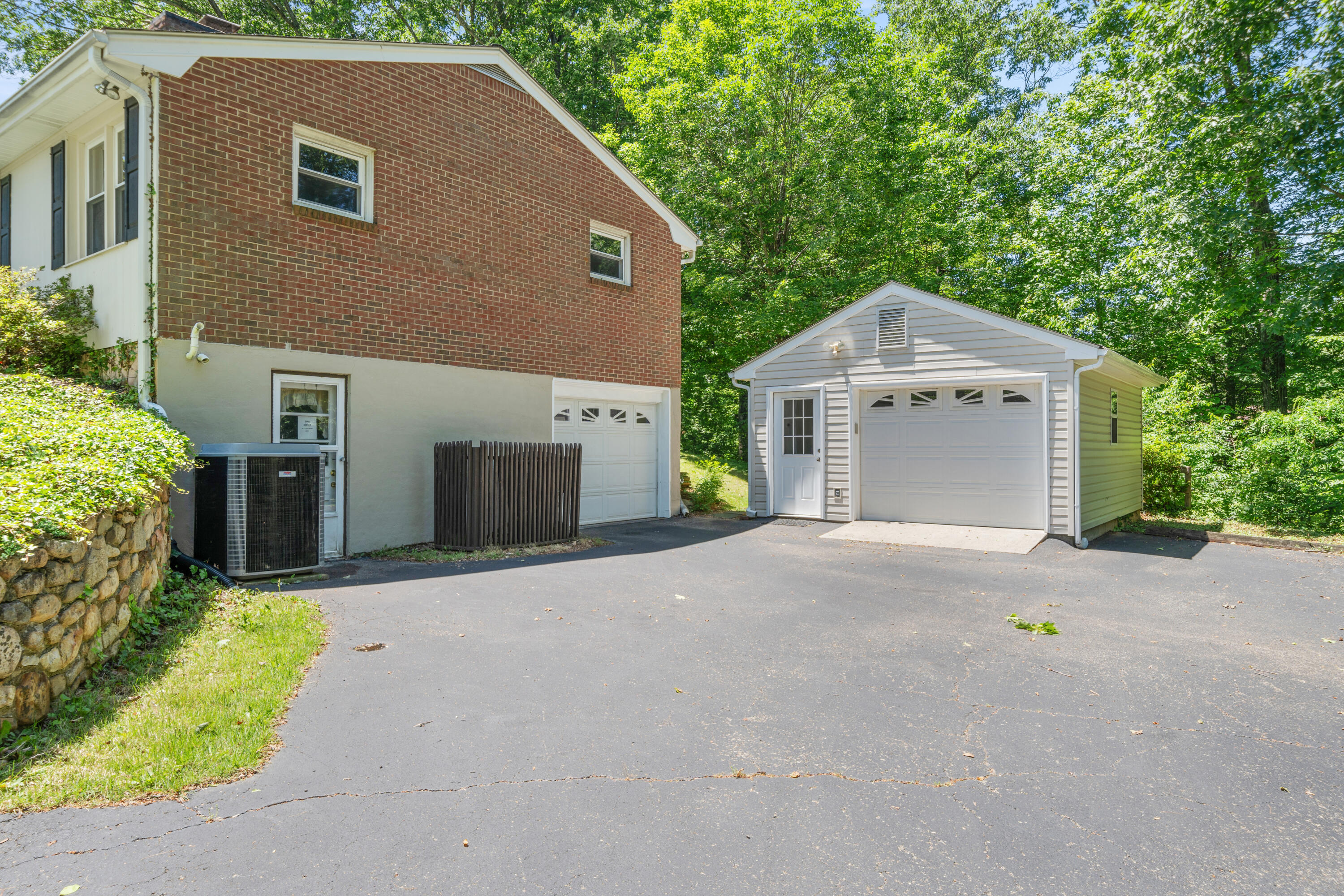 5225 Carriage Dr, Roanoke, Ohio image 25