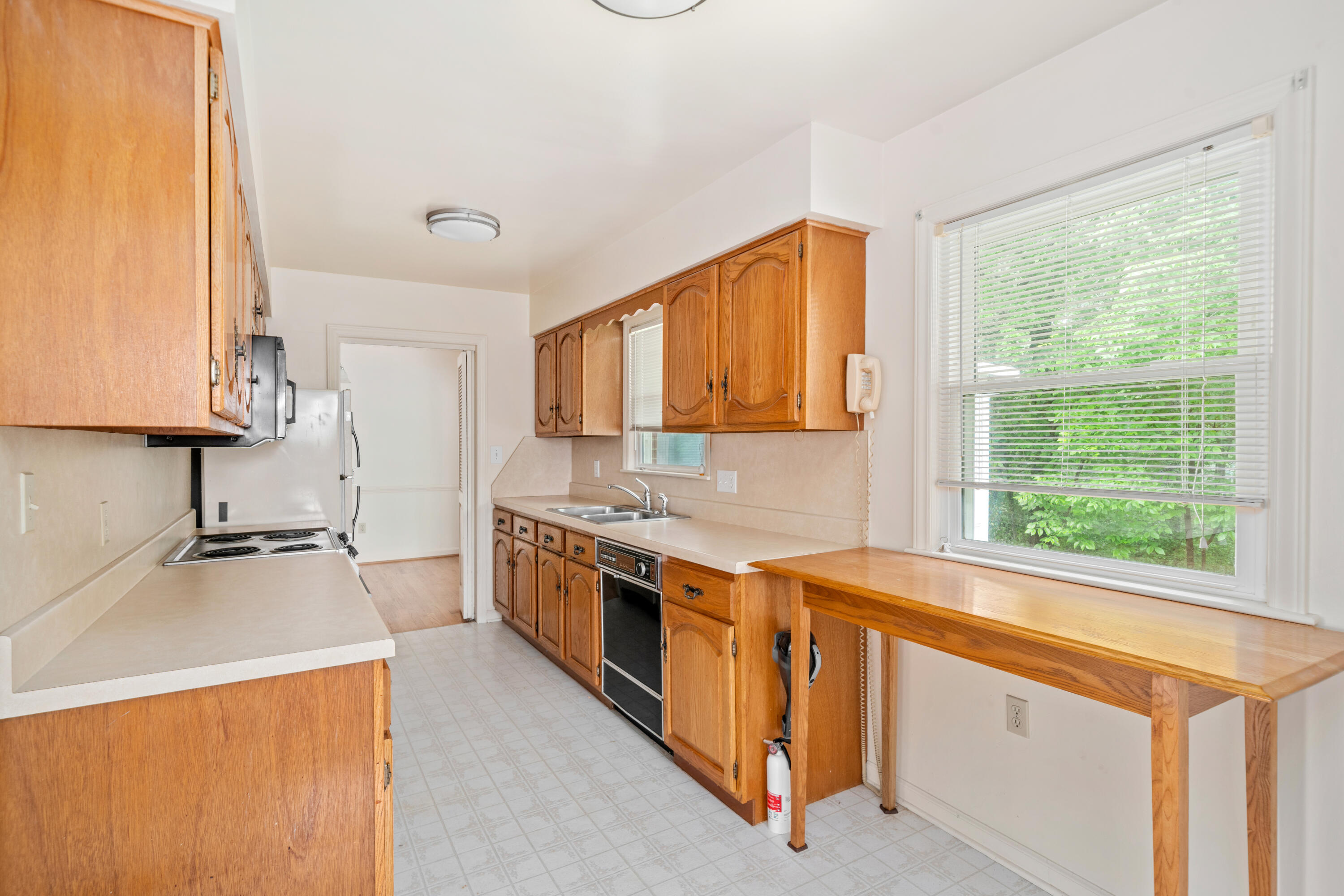 5225 Carriage Dr, Roanoke, Ohio image 5