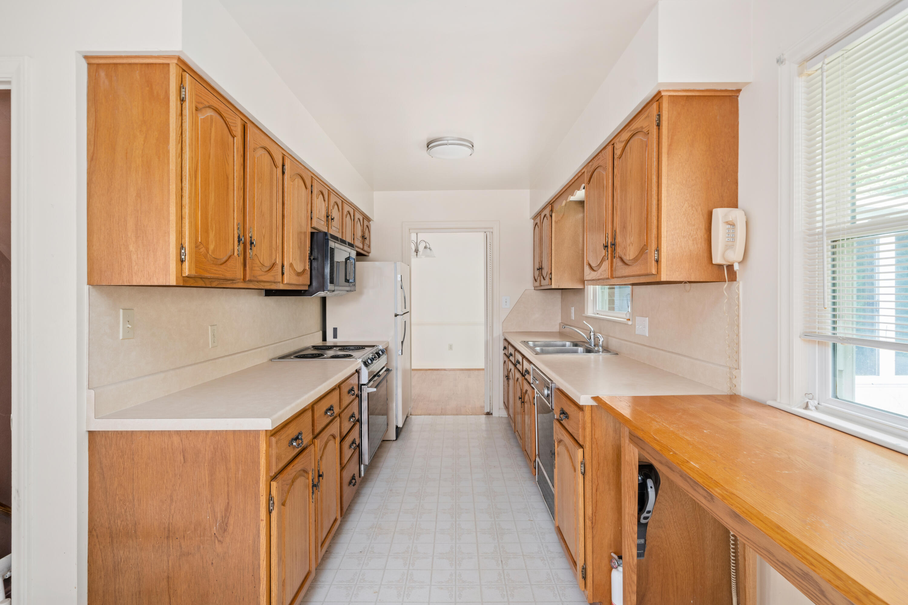 5225 Carriage Dr, Roanoke, Ohio image 6
