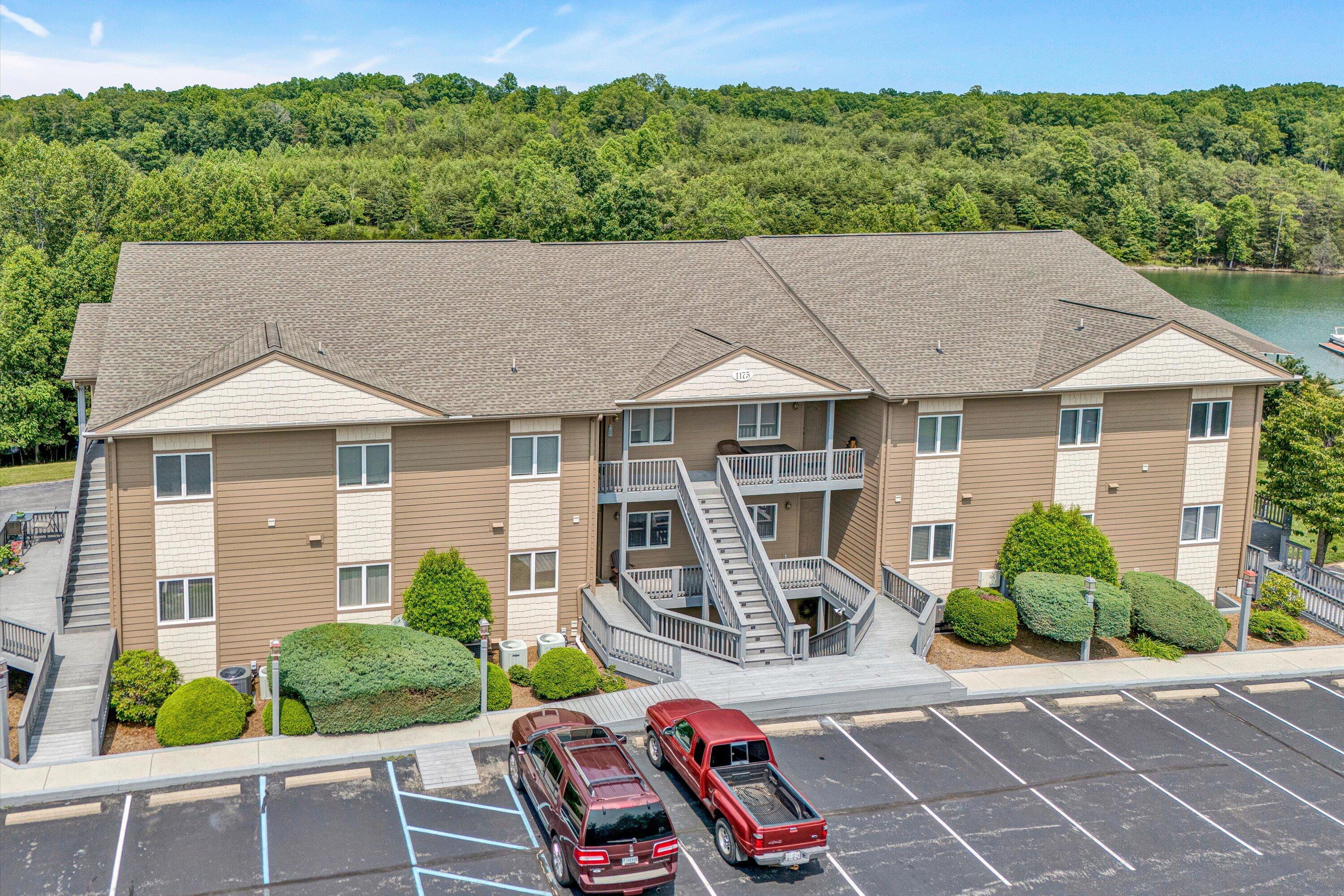 1175 Mariners Way #58, Huddleston, Virginia image 1