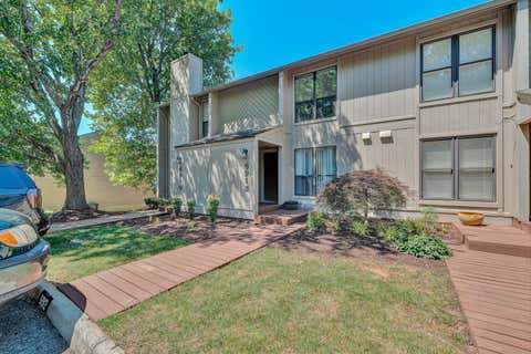 Townhouse For Sale - 6912 Buck Crossing Dr<br/> Roanoke, VA 24018