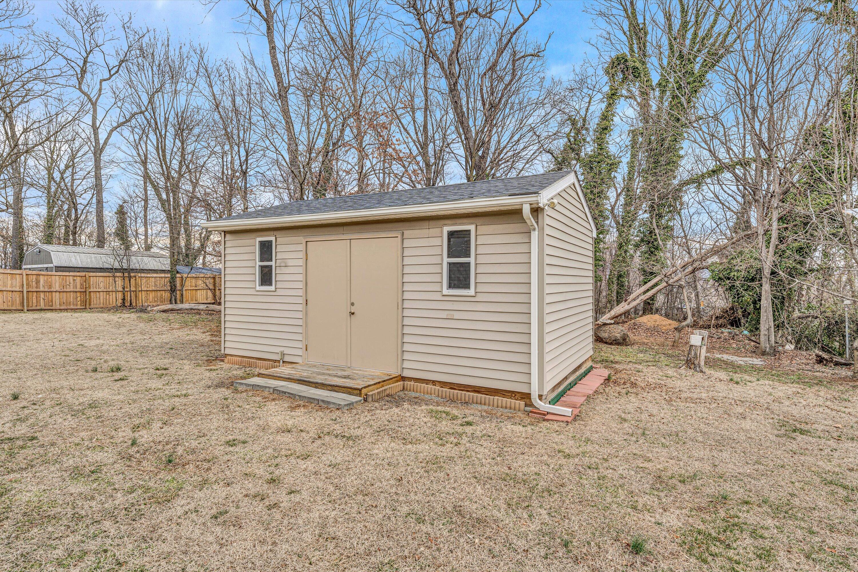 332 E Augusta Ave, Vinton, Virginia image 22