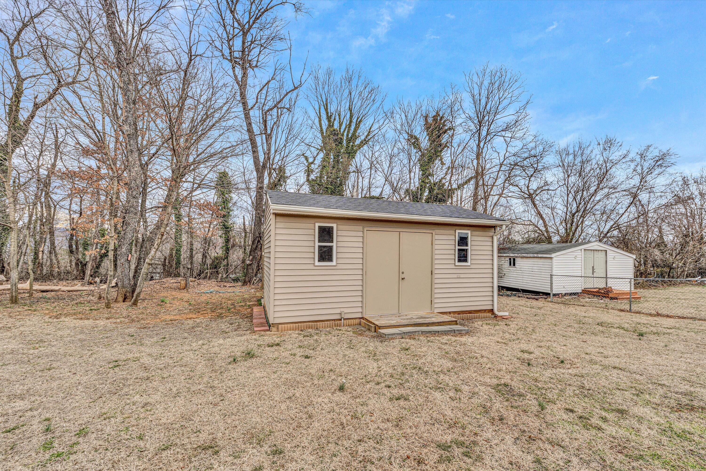 332 E Augusta Ave, Vinton, Virginia image 24