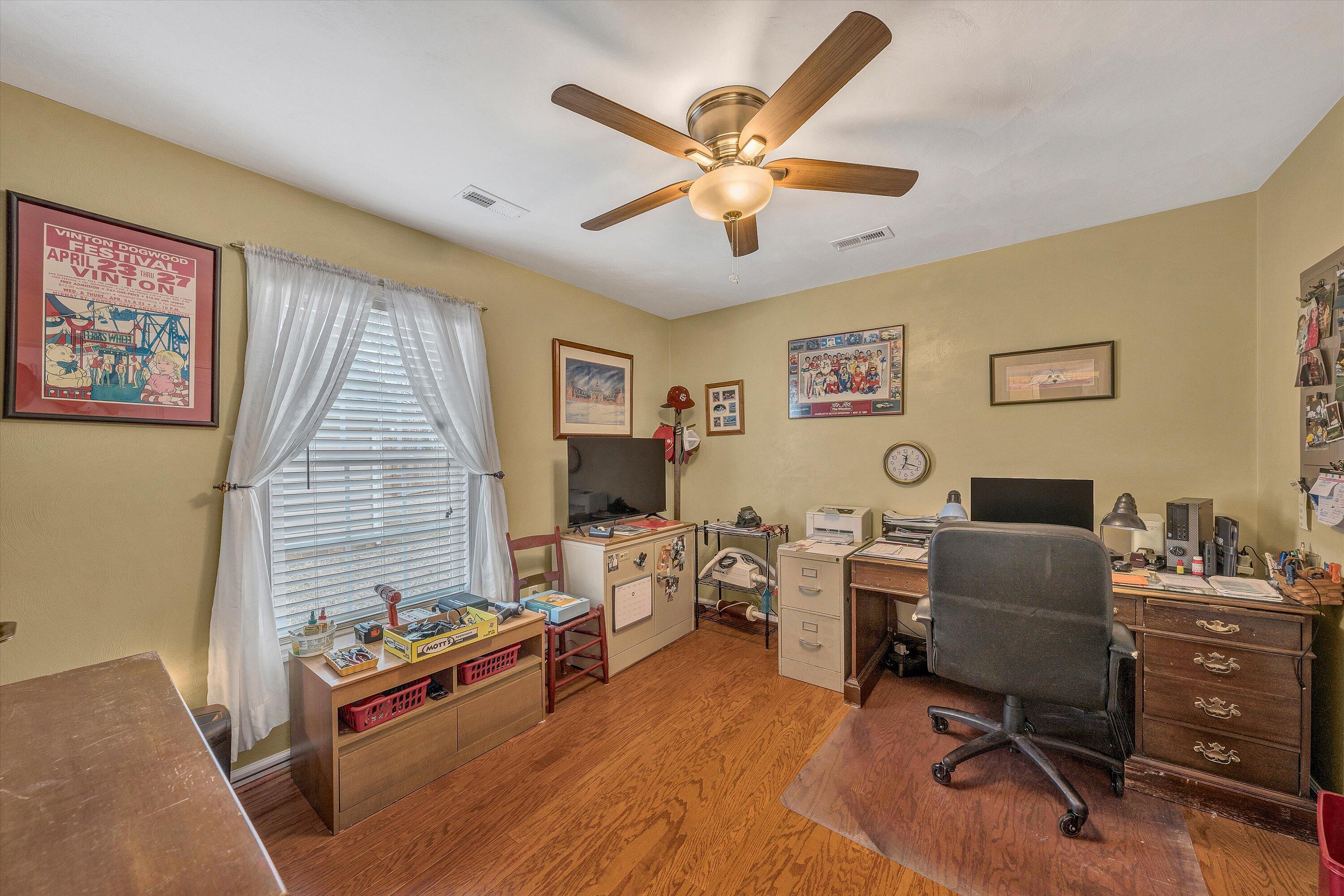 332 E Augusta Ave, Vinton, Virginia image 18