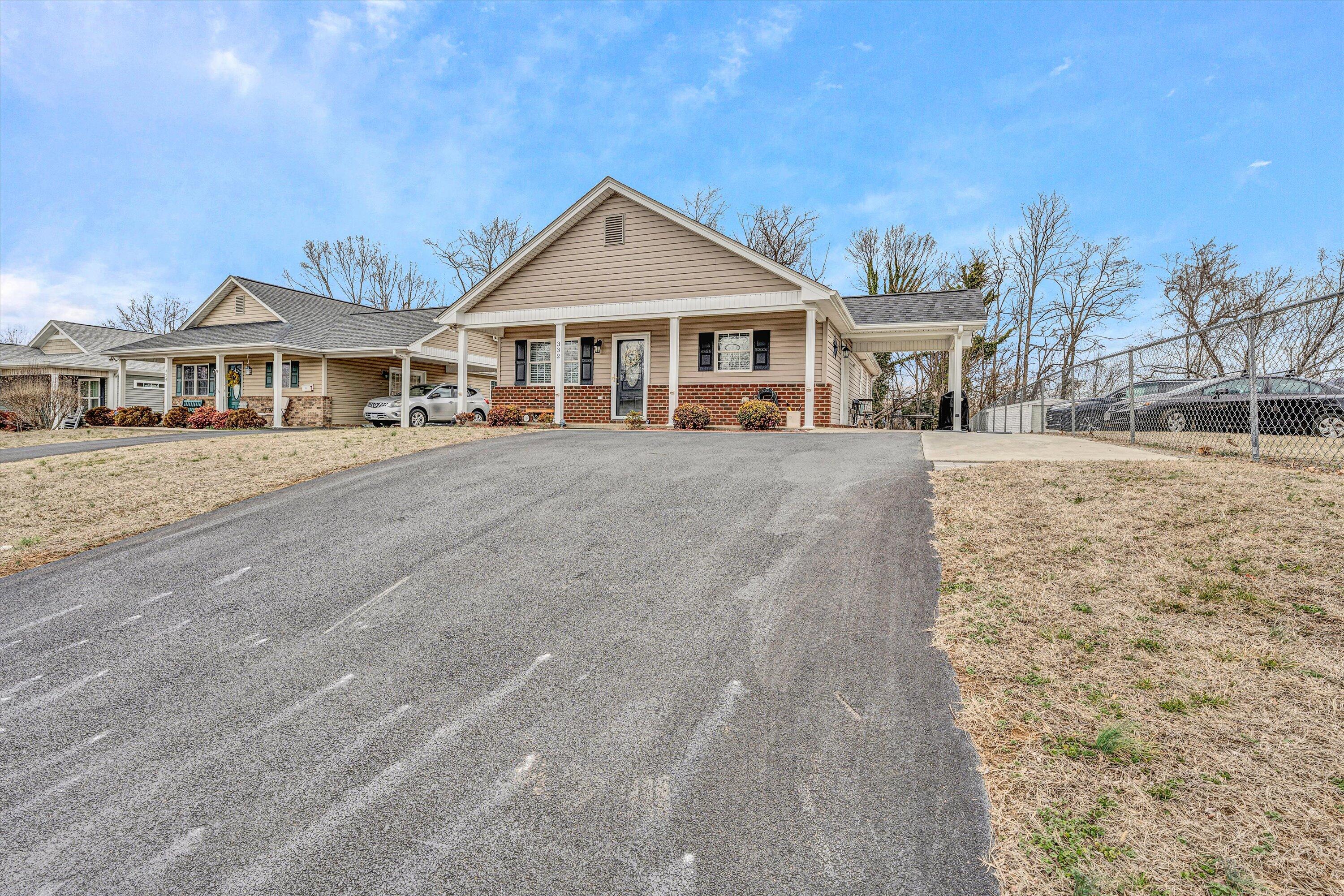 332 E Augusta Ave, Vinton, Virginia image 4