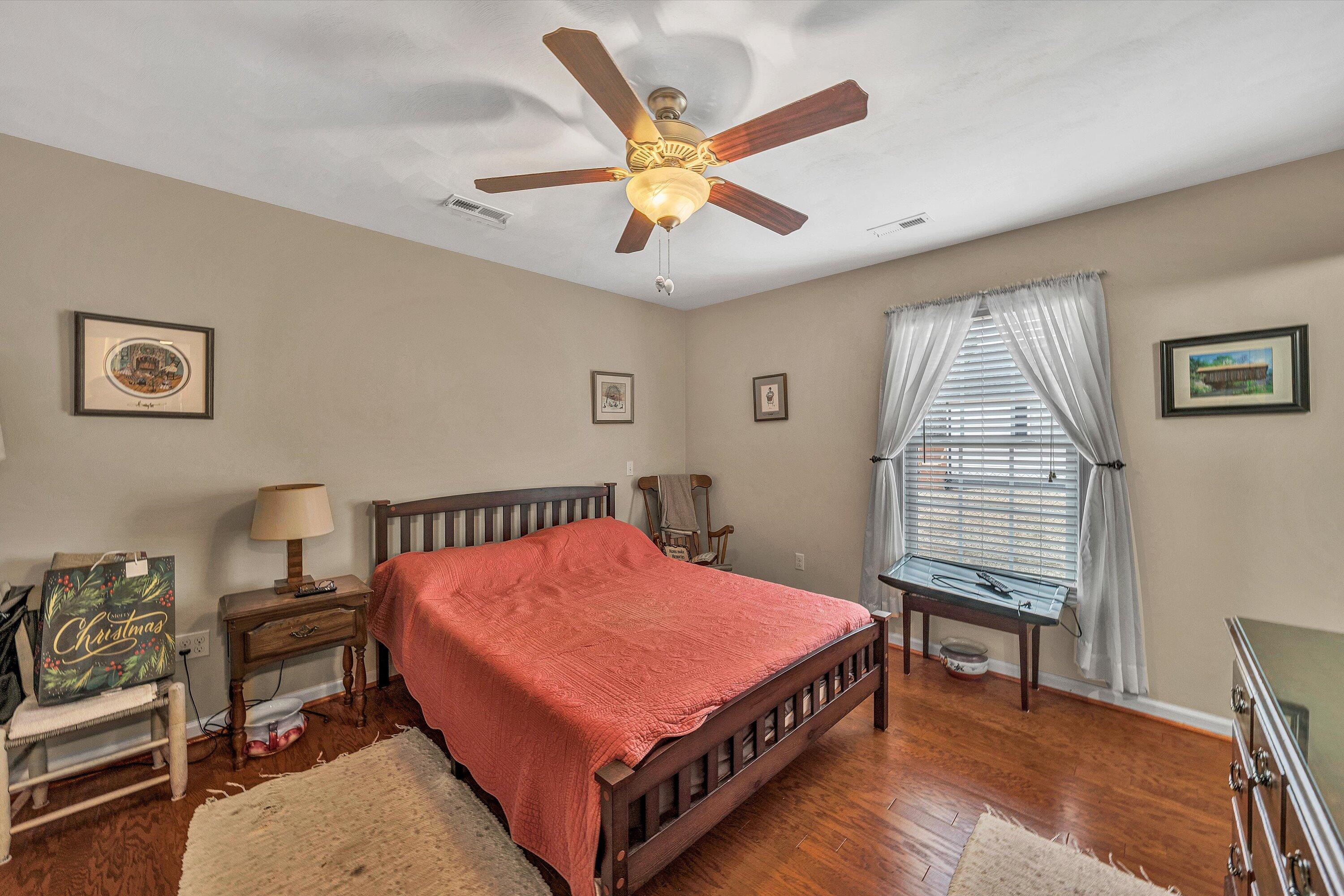 332 E Augusta Ave, Vinton, Virginia image 15