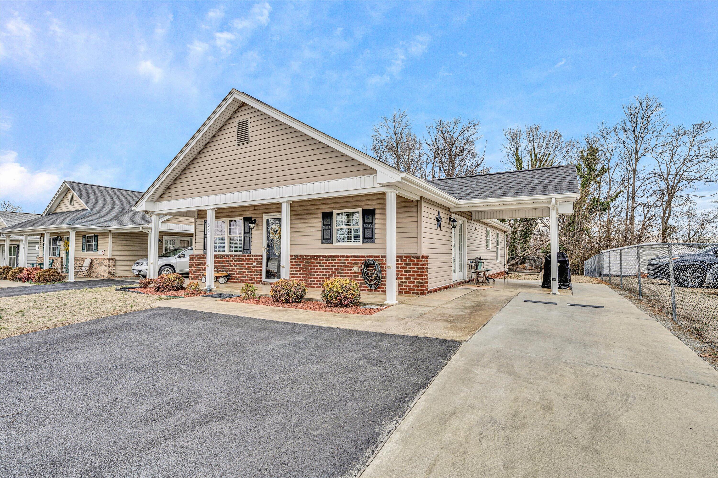 332 E Augusta Ave, Vinton, Virginia image 1