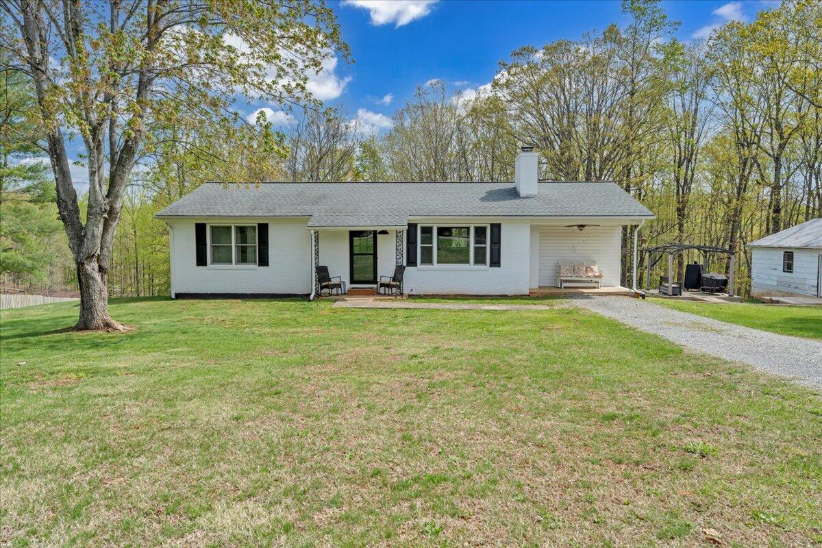 391 Cardinal Ridge Dr, Rocky Mount, Virginia image 2