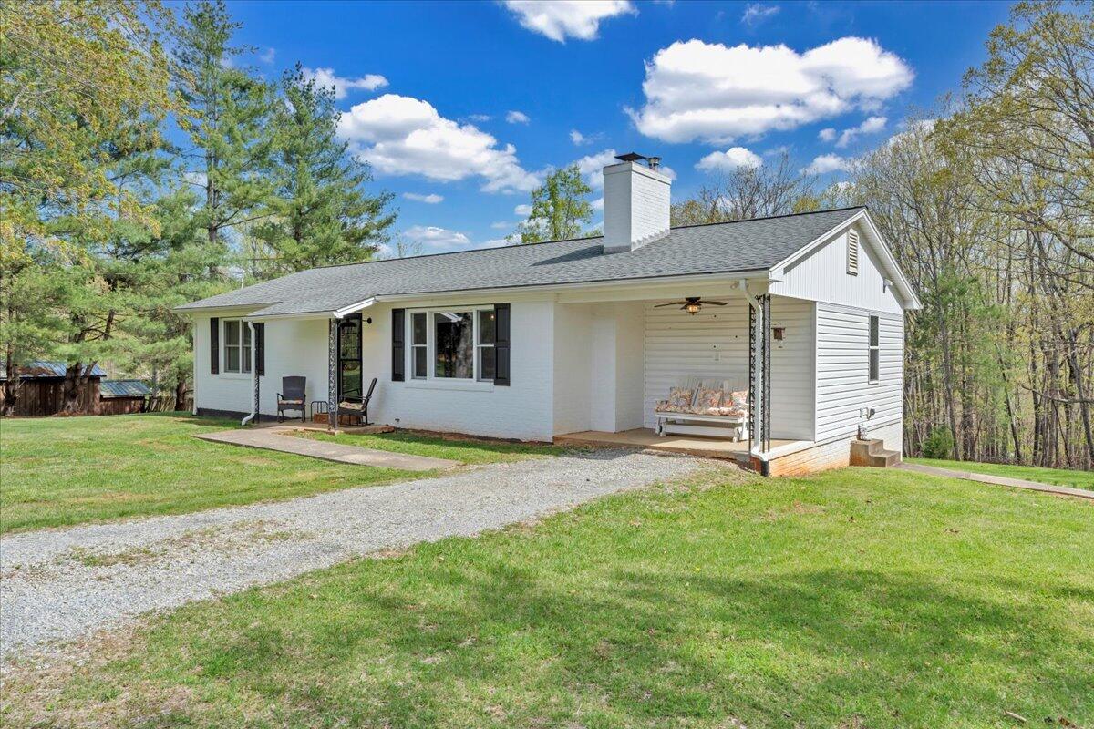 391 Cardinal Ridge Dr, Rocky Mount, Virginia image 3