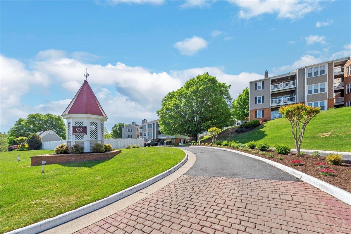 View Roanoke, VA 24018 townhome