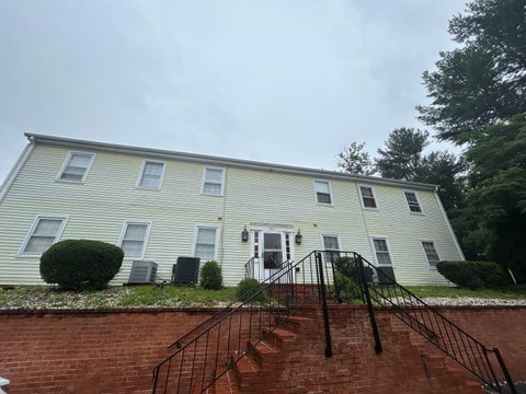 Apartment For Rent - 817 King James St #C<br/> Roanoke, VA 24014