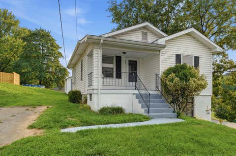 Photo of 985 Palmer AVE, Salem, VA 24153 (MLS # 929840)