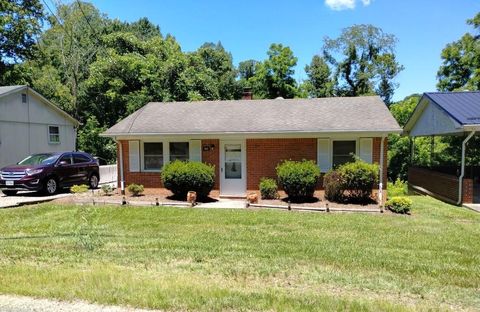 Homes For Sale - 334 Miles Rd<br/> Henry County, Collinsville, VA 24078