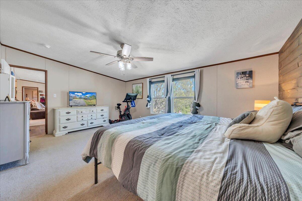 301 Village Dr, Vinton, Virginia image 17