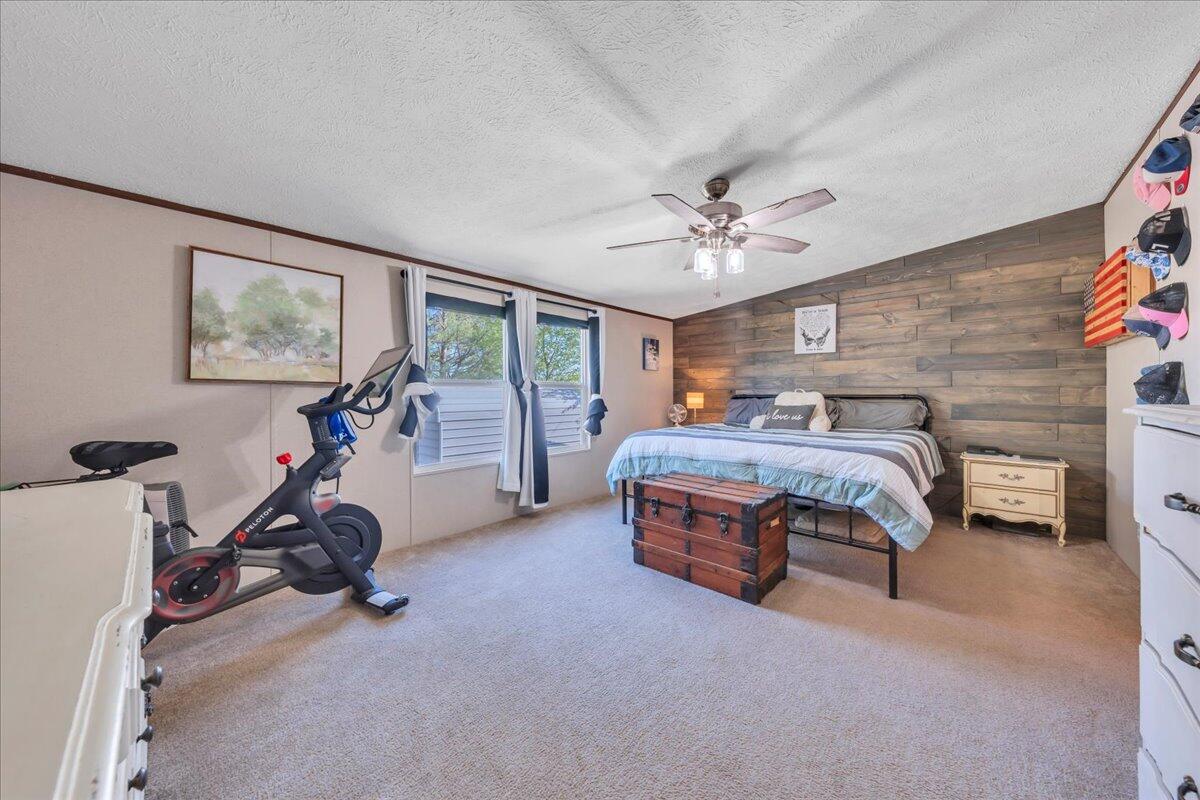 301 Village Dr, Vinton, Virginia image 16