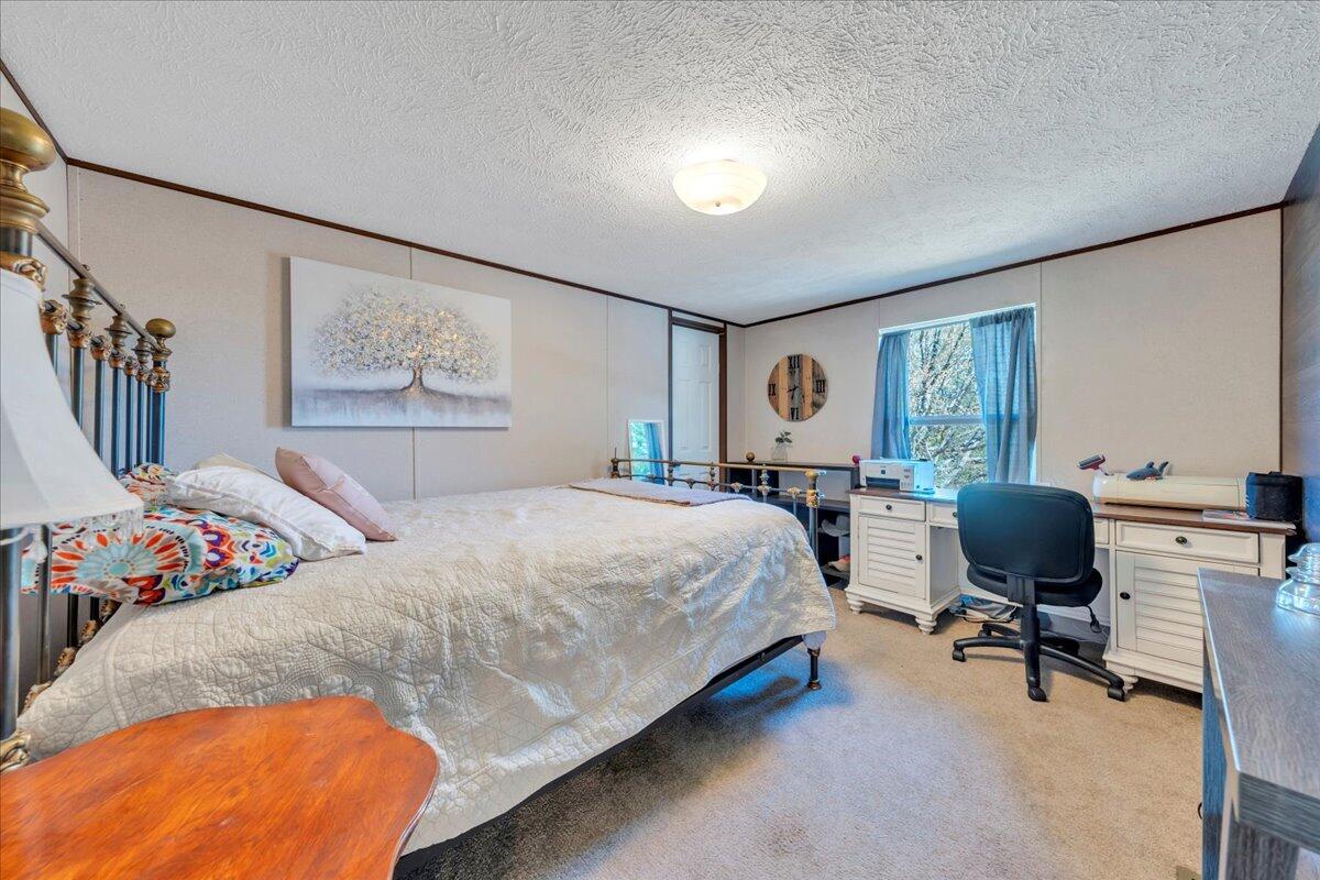 301 Village Dr, Vinton, Virginia image 20