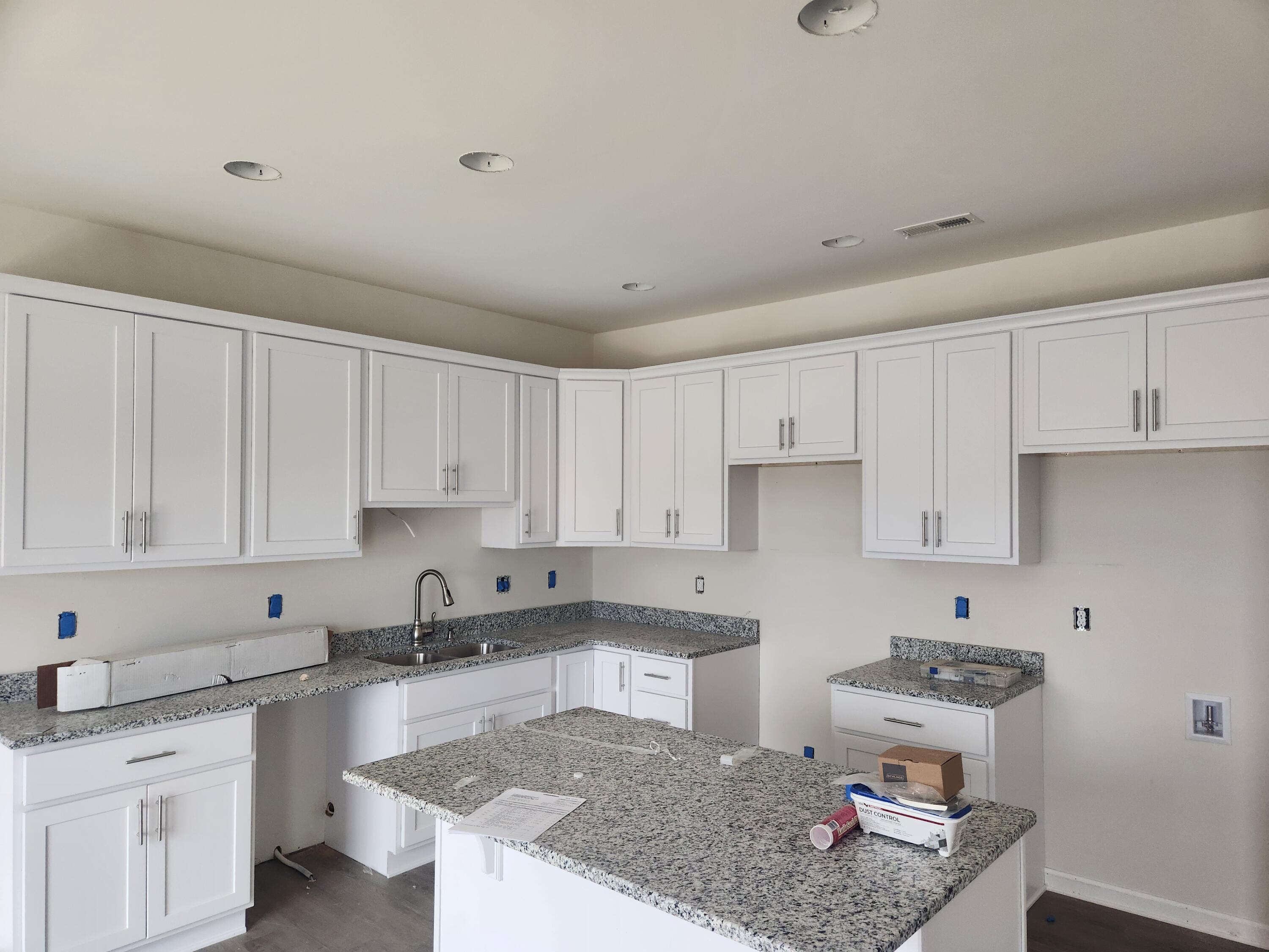 6134 Warren Newcomb, Radford, Virginia image 2
