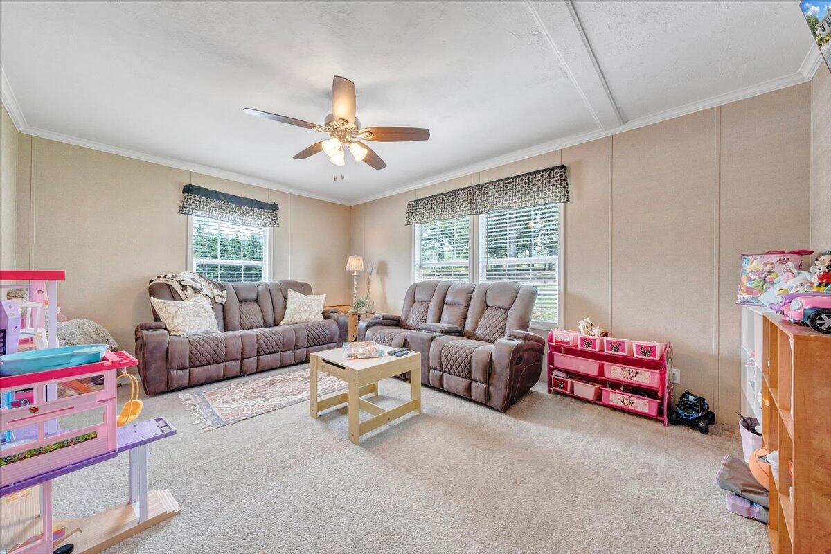 Bedford, Virginia 24523, United States, 3 Bedrooms Bedrooms, ,2 BathroomsBathrooms,Residential,Active,245957