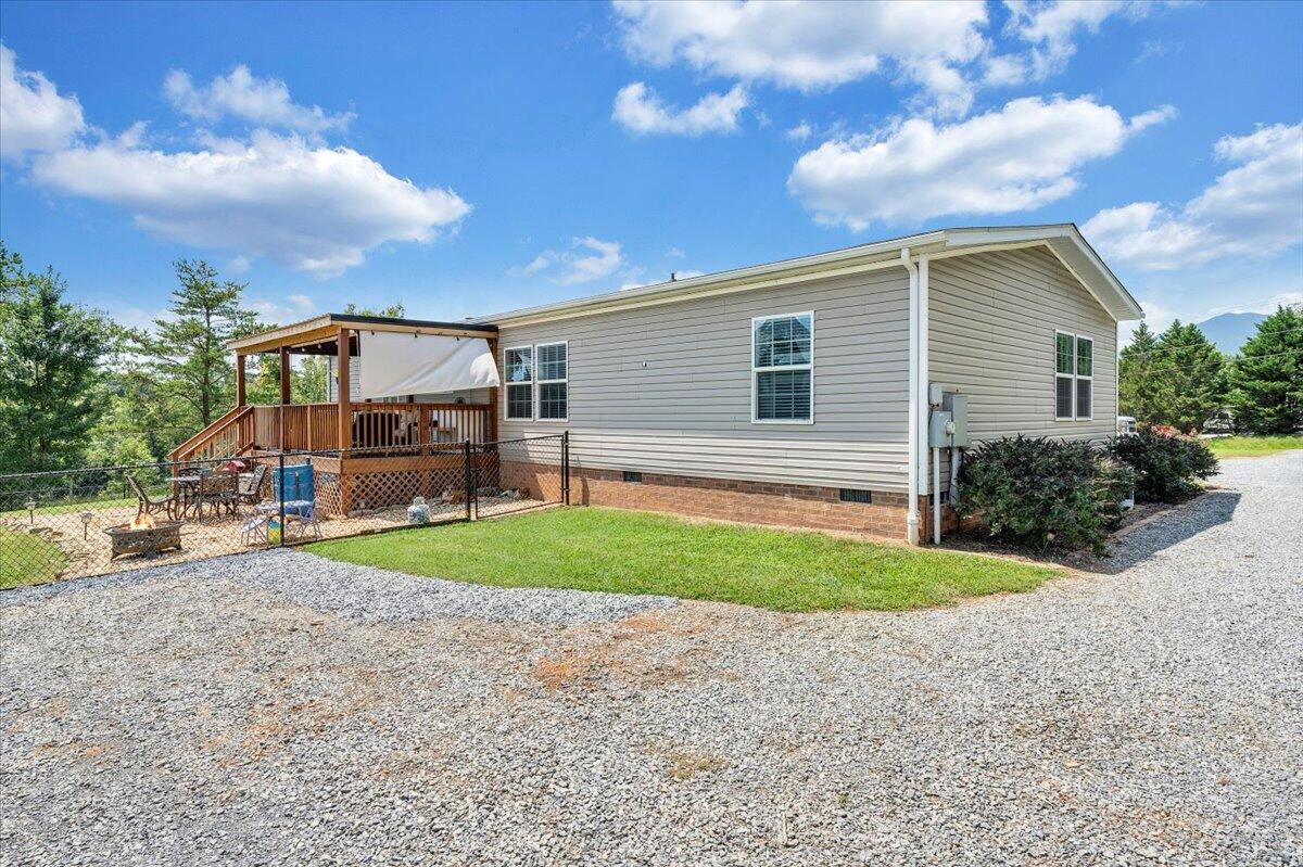 Bedford, Virginia 24523, United States, 3 Bedrooms Bedrooms, ,2 BathroomsBathrooms,Residential,Active,245957