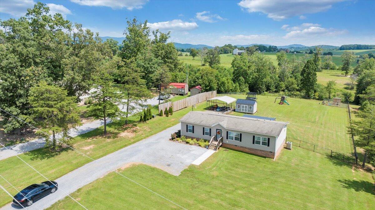 Bedford, Virginia 24523, United States, 3 Bedrooms Bedrooms, ,2 BathroomsBathrooms,Residential,Active,245957